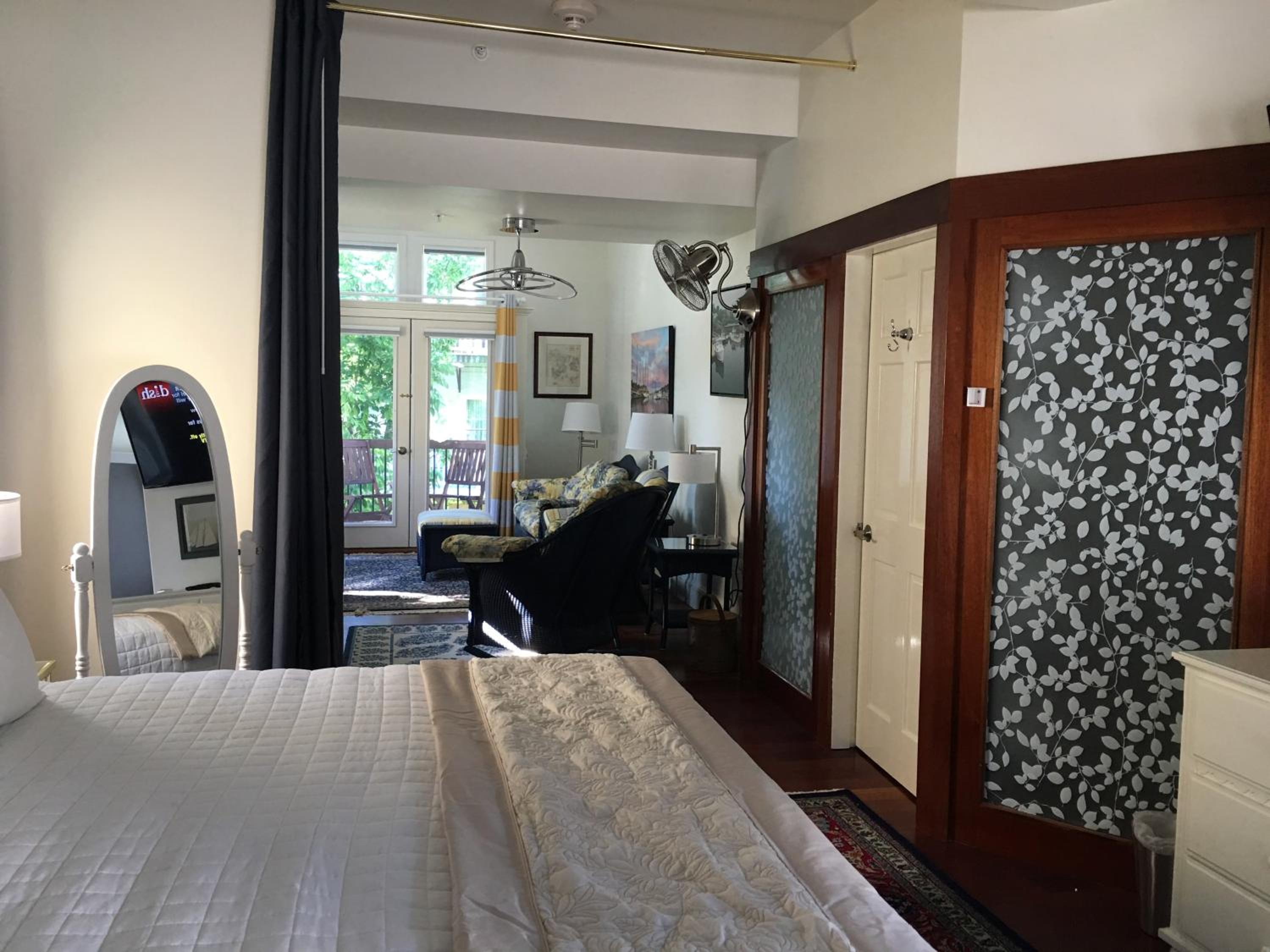 Deluxe Suite with Spa Bath, photo 7