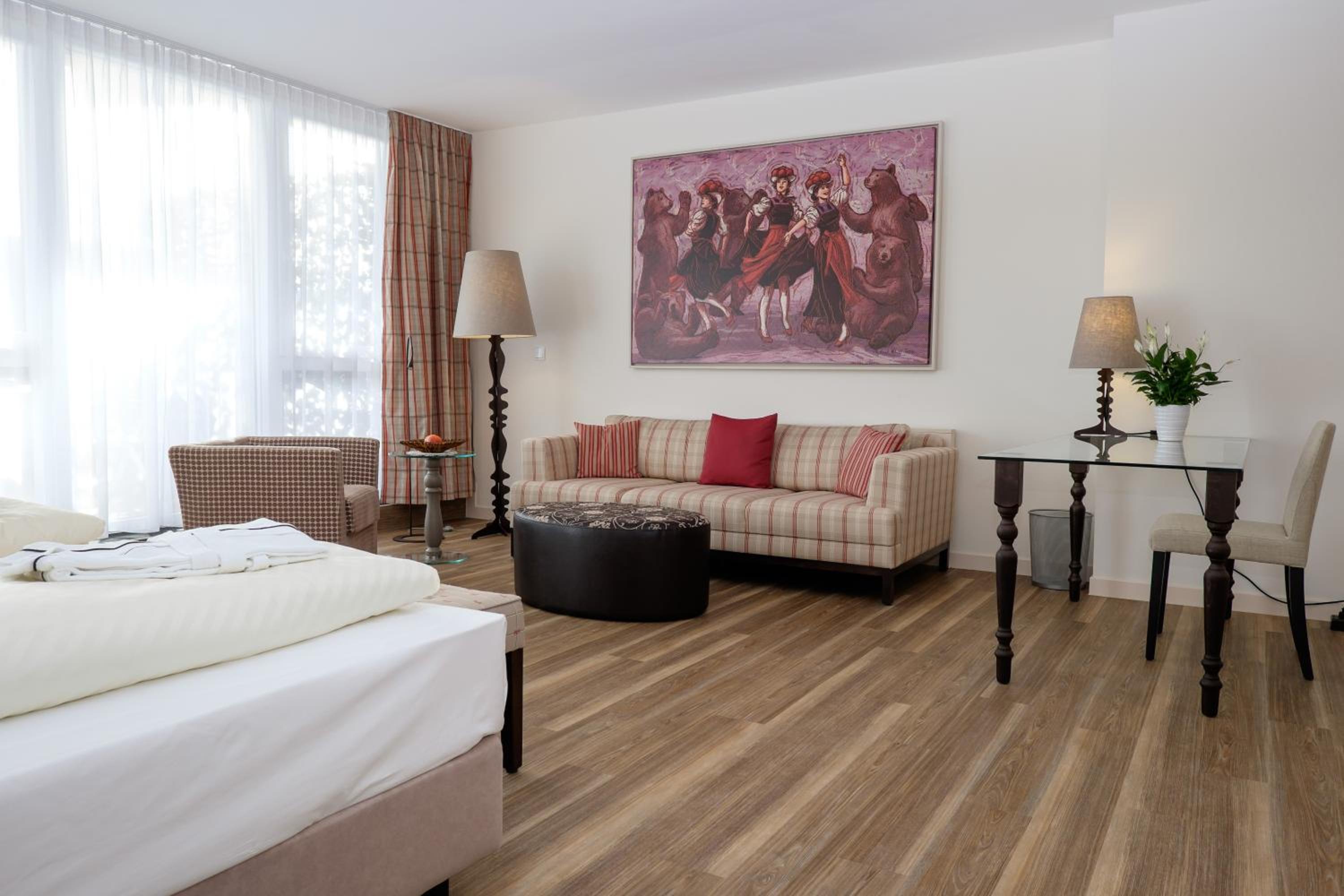 Junior Suite with Balcony photo 2