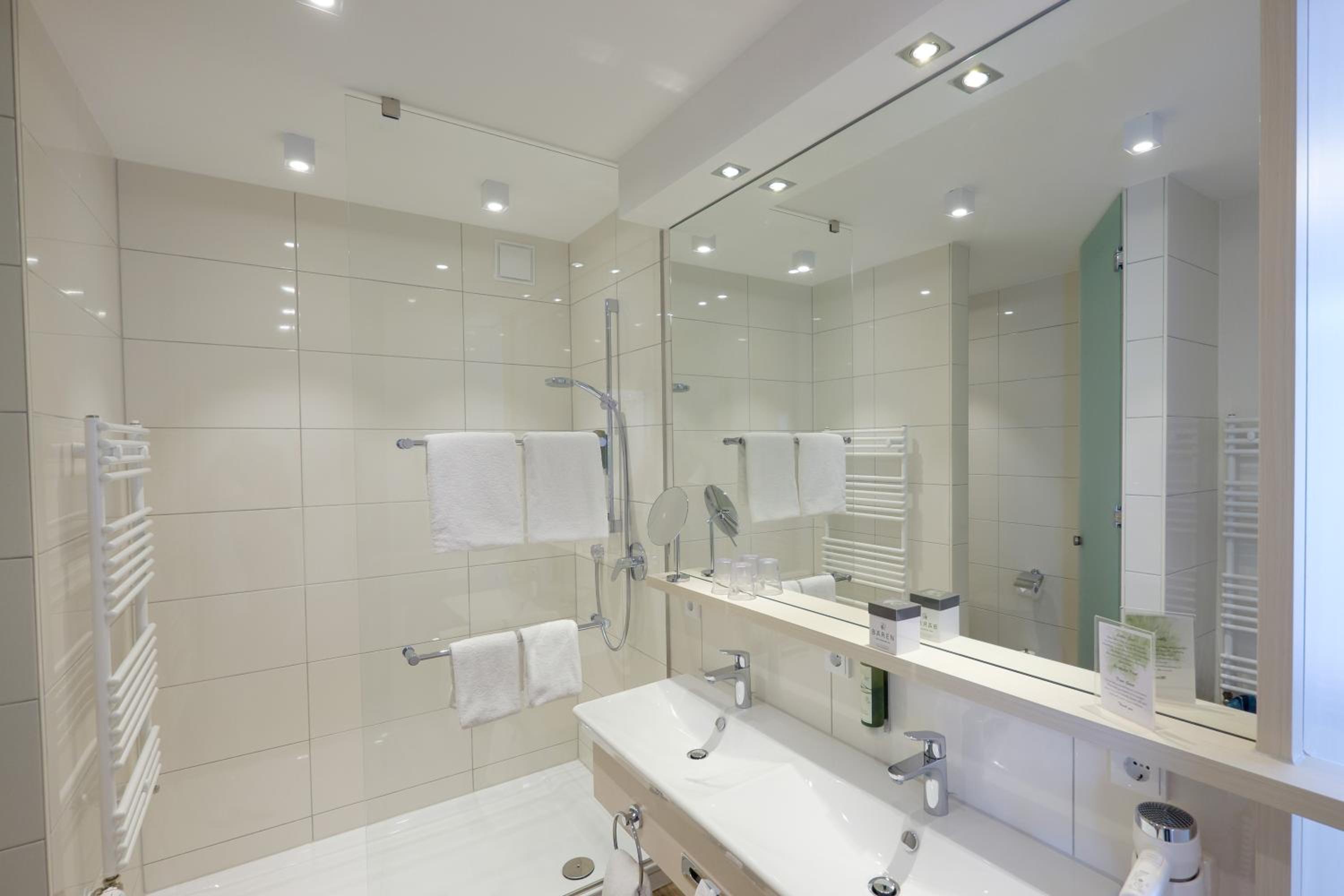 Junior Suite with Balcony photo 2