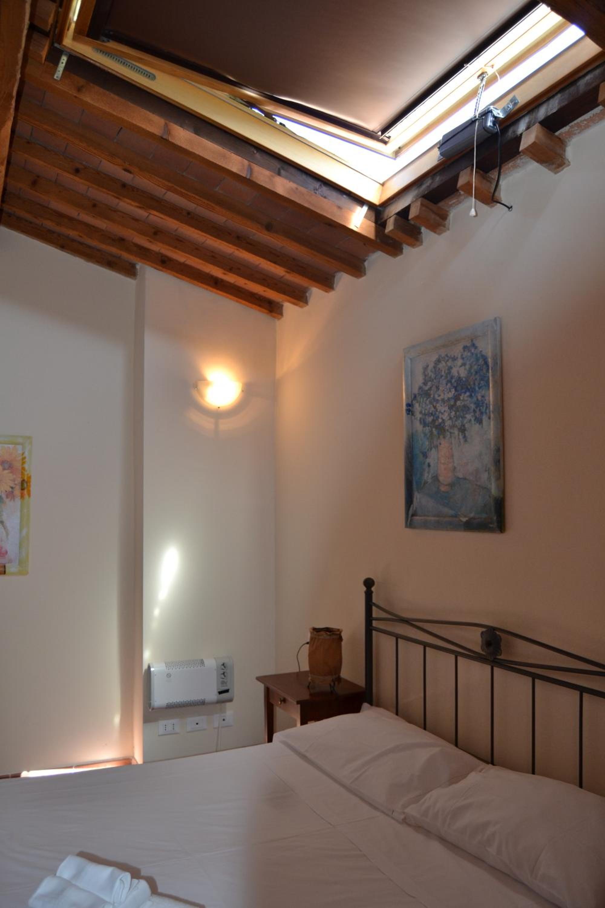 Two-Bedroom Apartment - Split Level