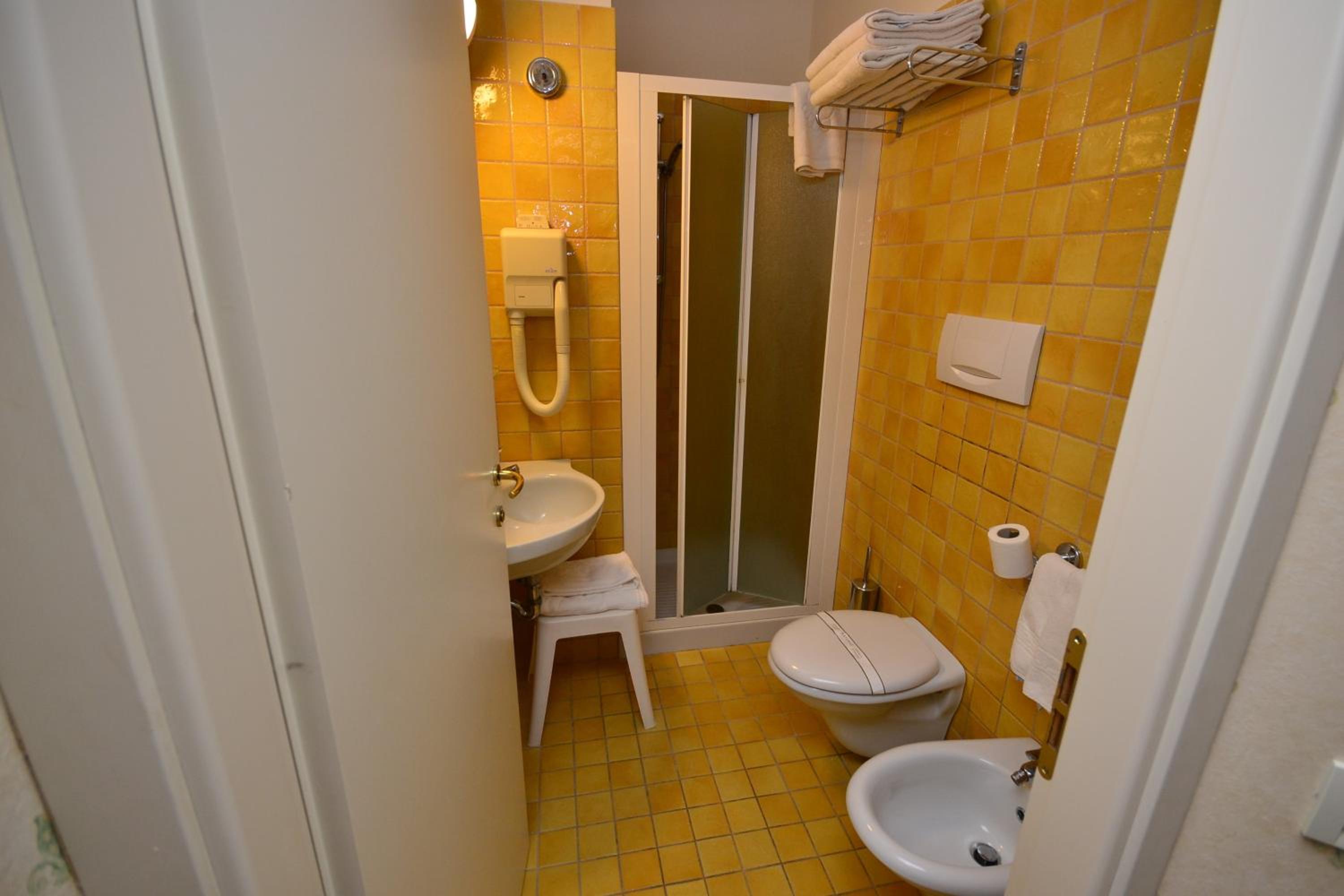 Apartment - Ground Floor photo 2