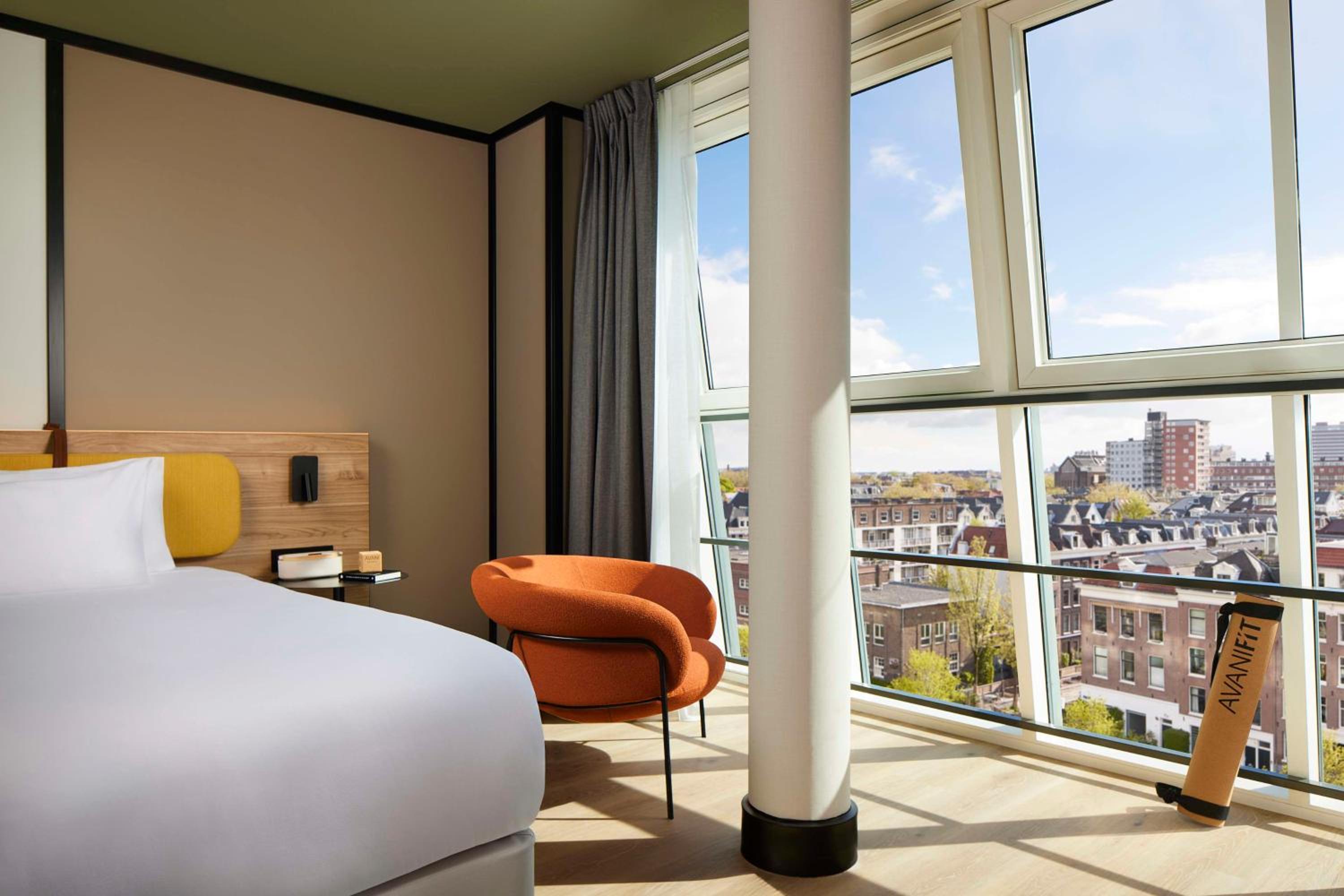 Superior Panoramic Canal View Room photo 3