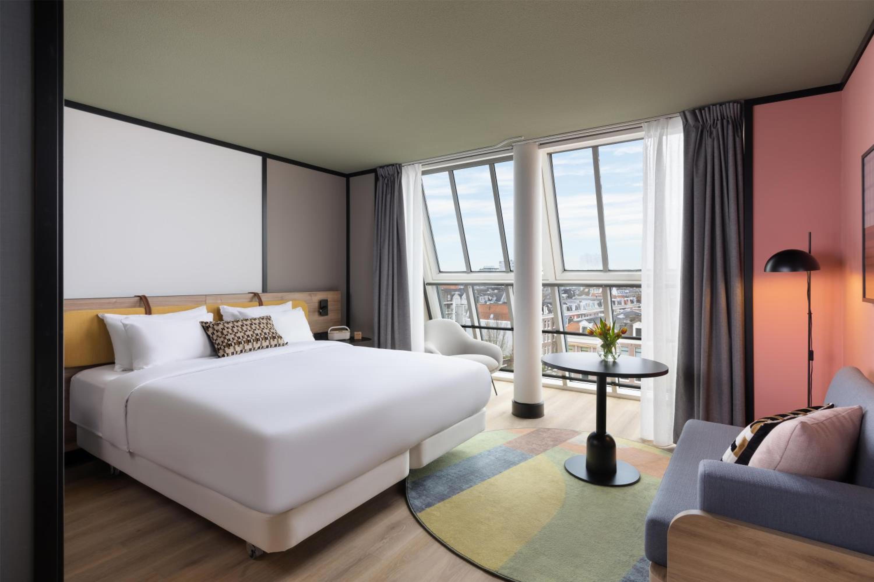 Superior Panoramic Canal View Room photo 2