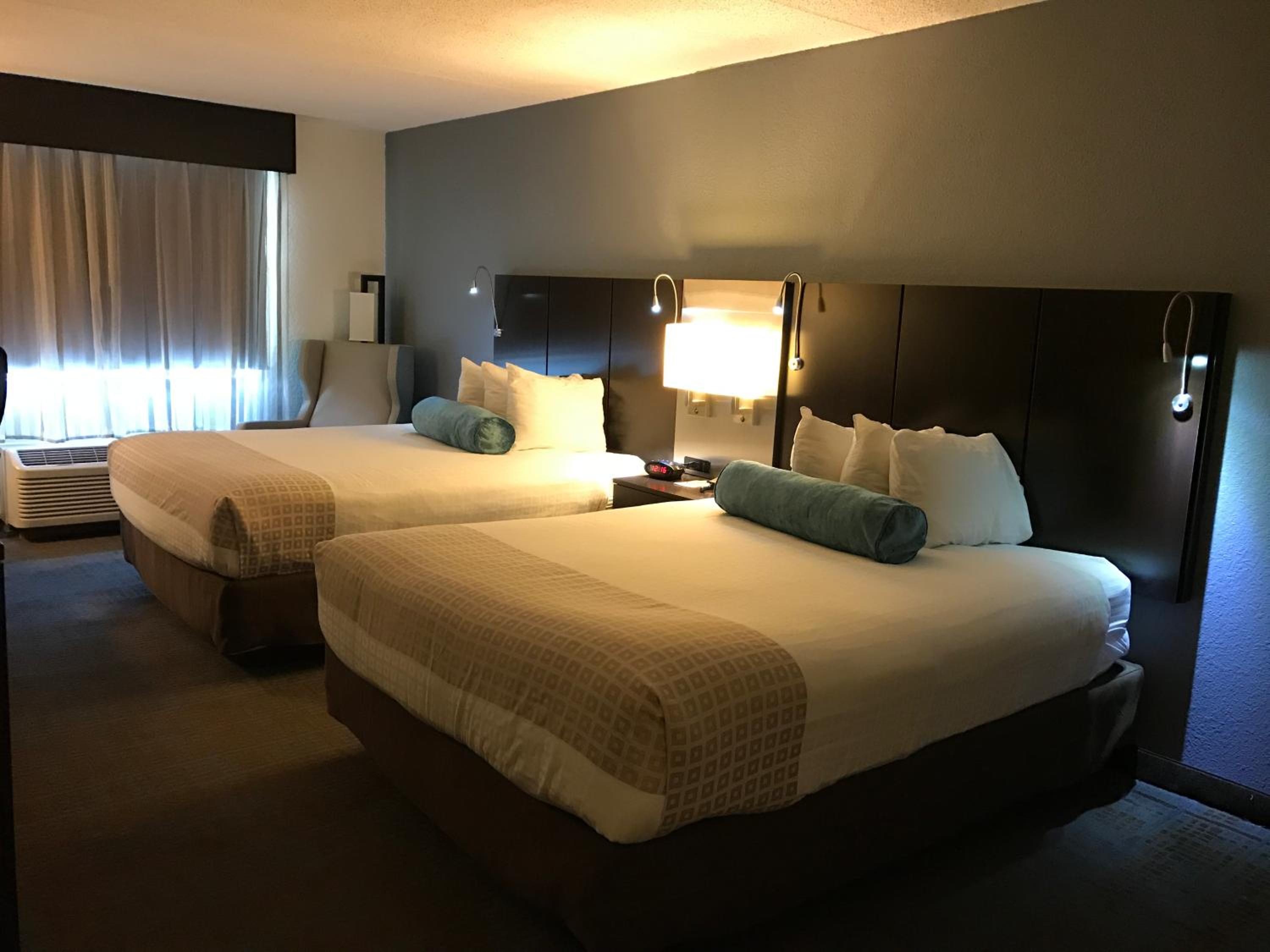 Double Room with Two Double Beds - Non-Smoking - Photo 3