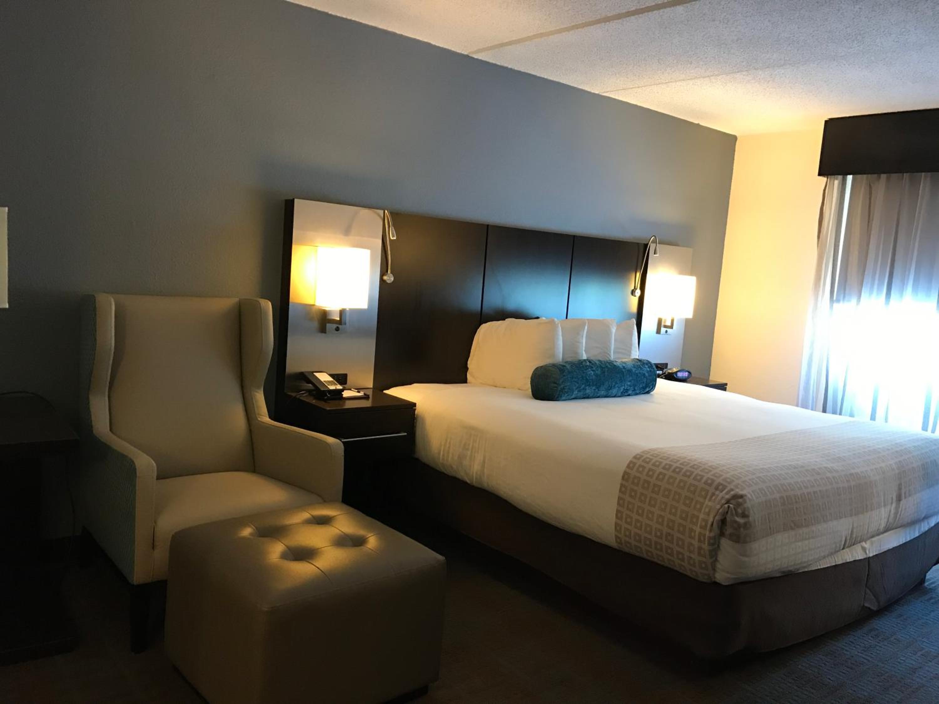 King Room - Non-Smoking - Photo 2