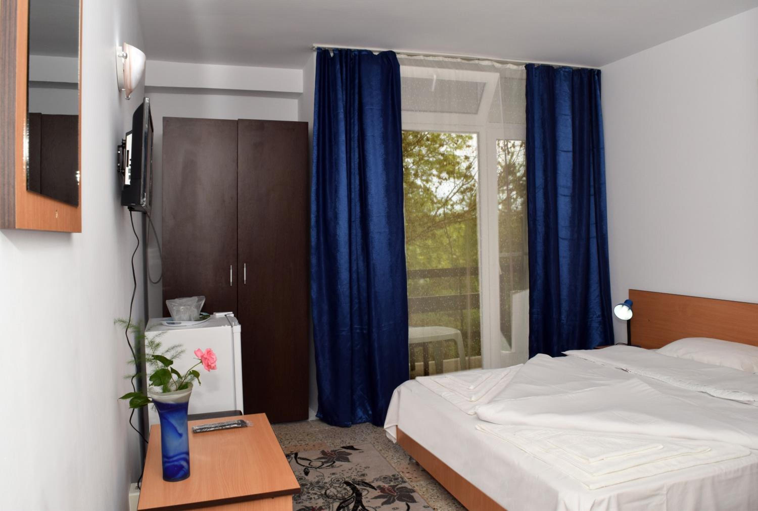 Double Or Twin Room photo 2