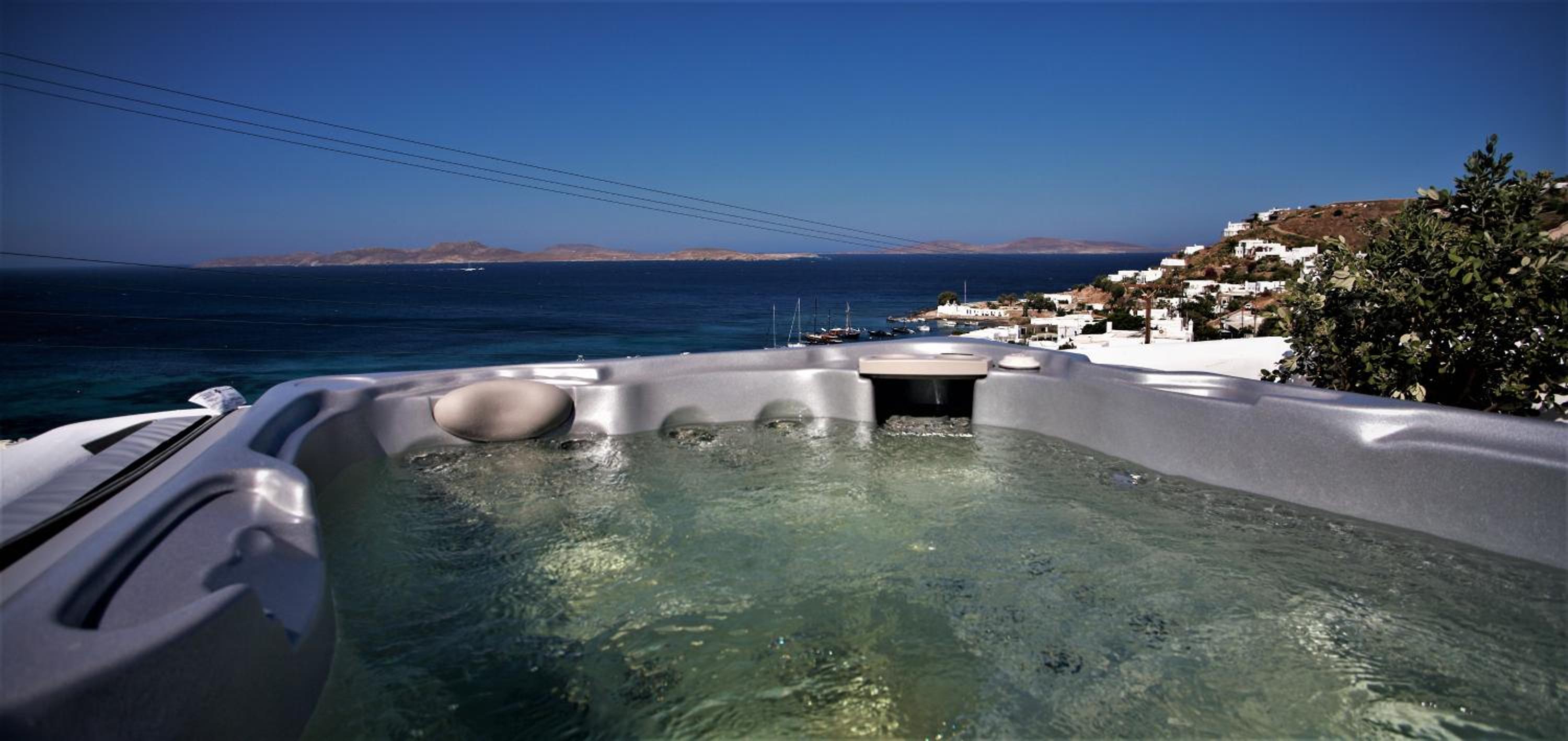 Suite with Outdoor Hot Tub and Sea View - Photo 14