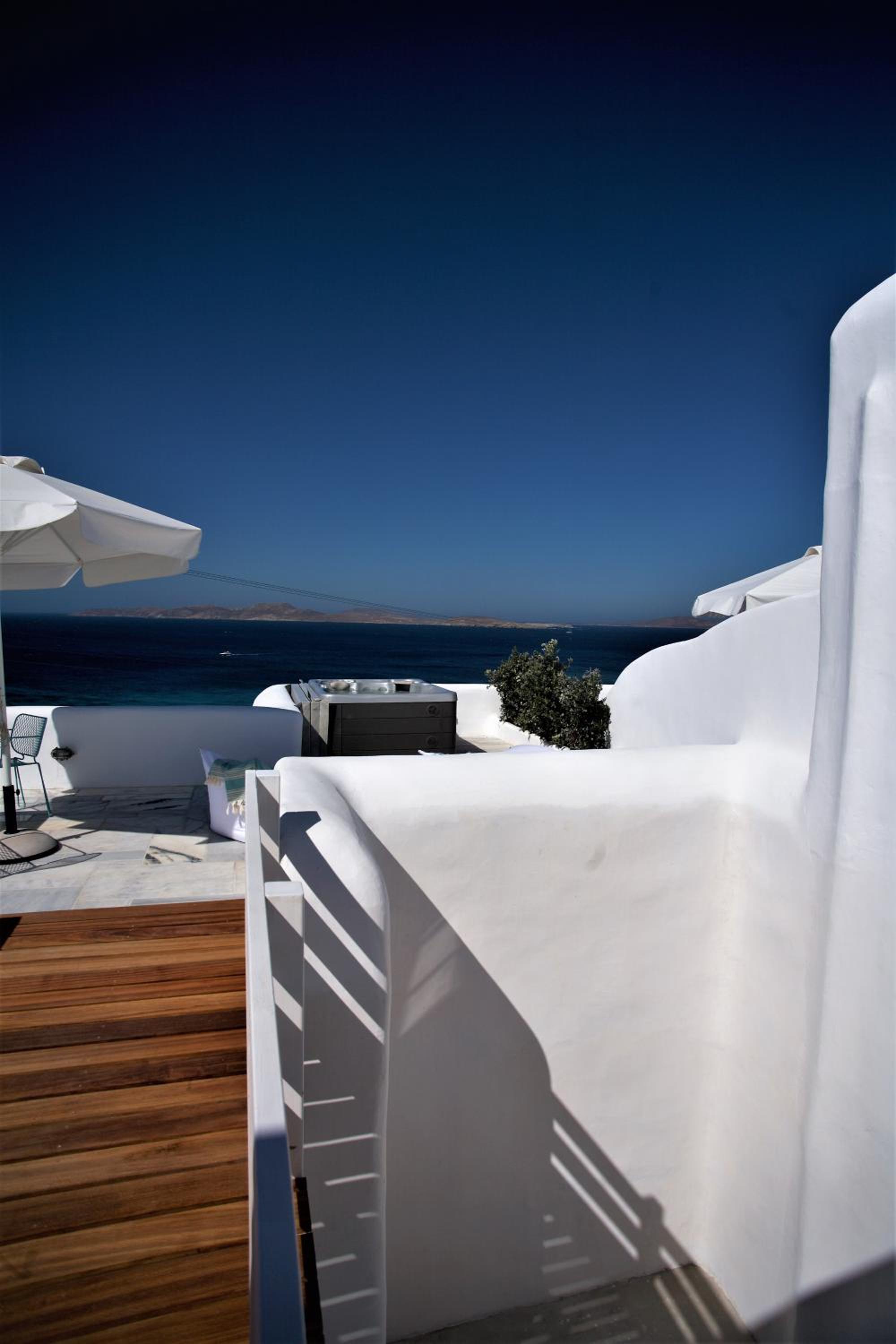 Suite with Outdoor Hot Tub and Sea View - Photo 19
