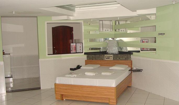Deluxe King Suite photo 1