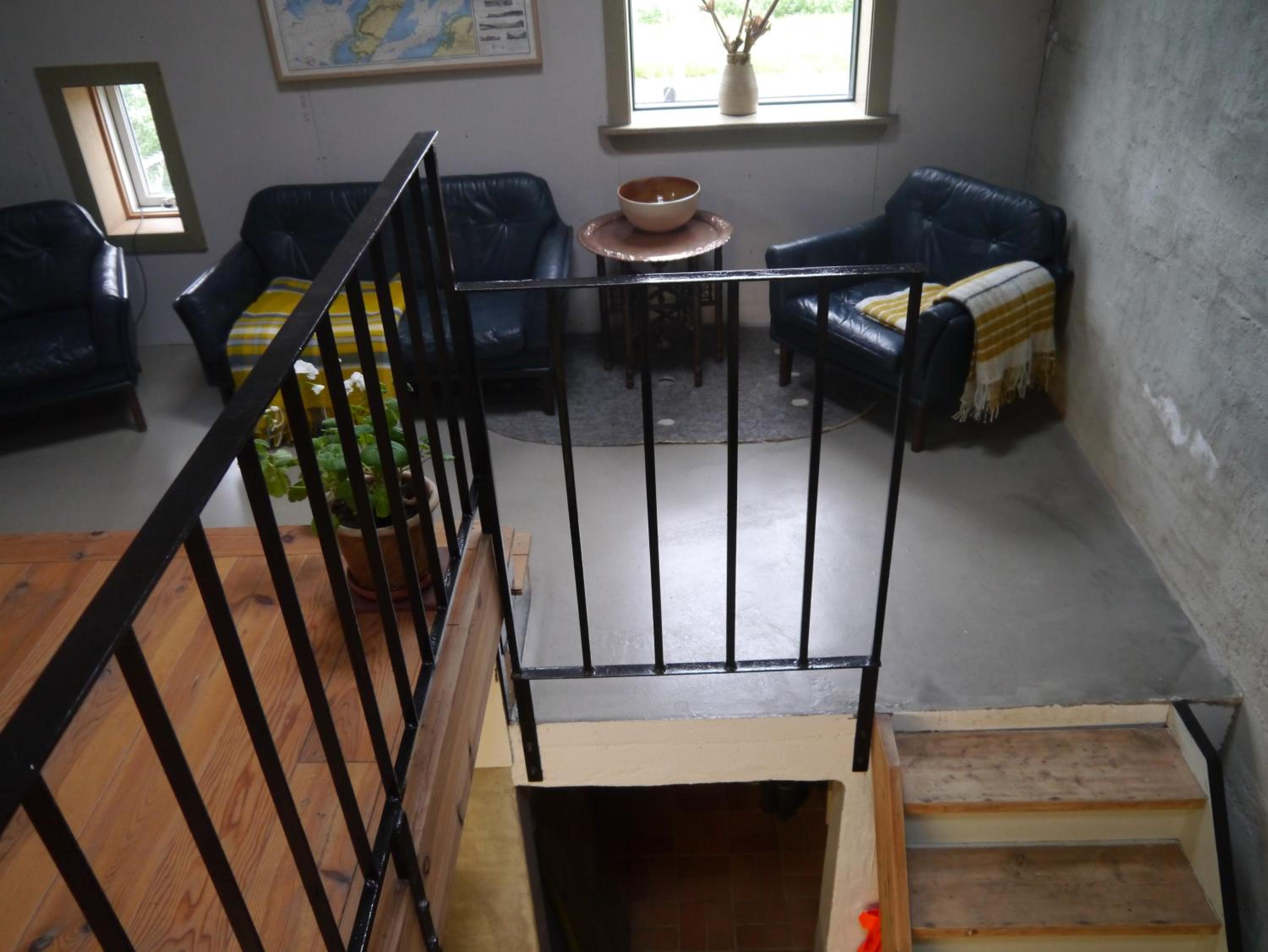 Double or Twin Room with Private Bathroom - Photo 23