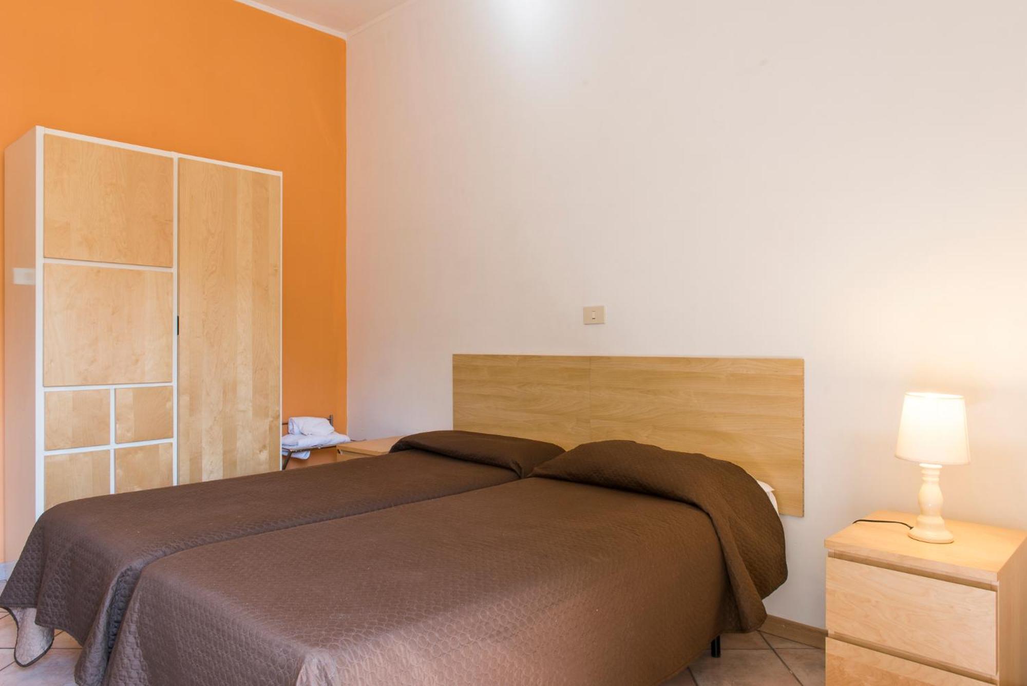 Double Room (Via Teobaldi, 2) - Photo 1