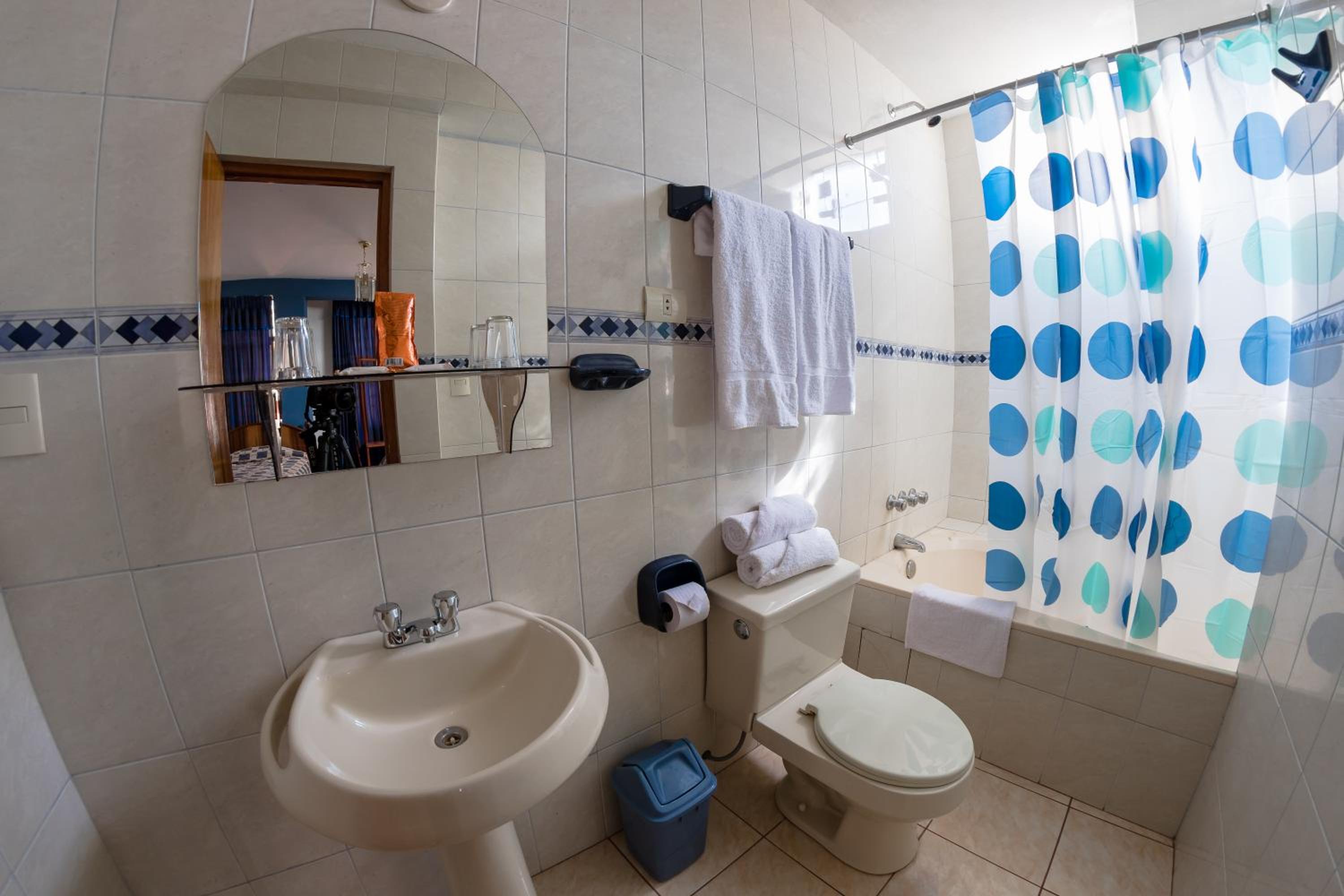 Double Room with Private Bathroom photo 3