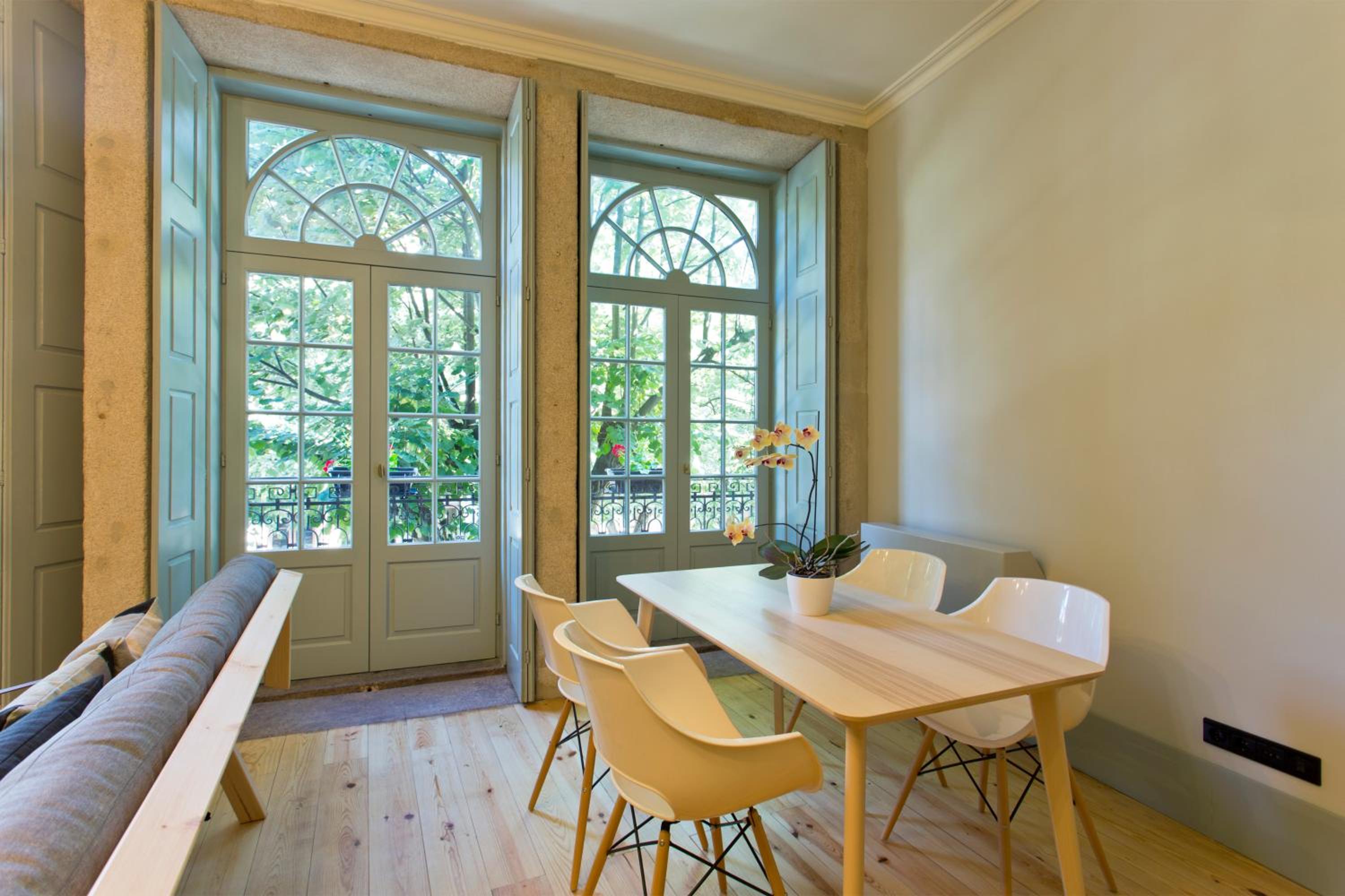 One-Bedroom Apartment with Balcony - Photo 14