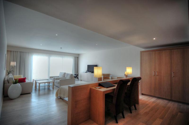 Honeymoon Suite photo 3