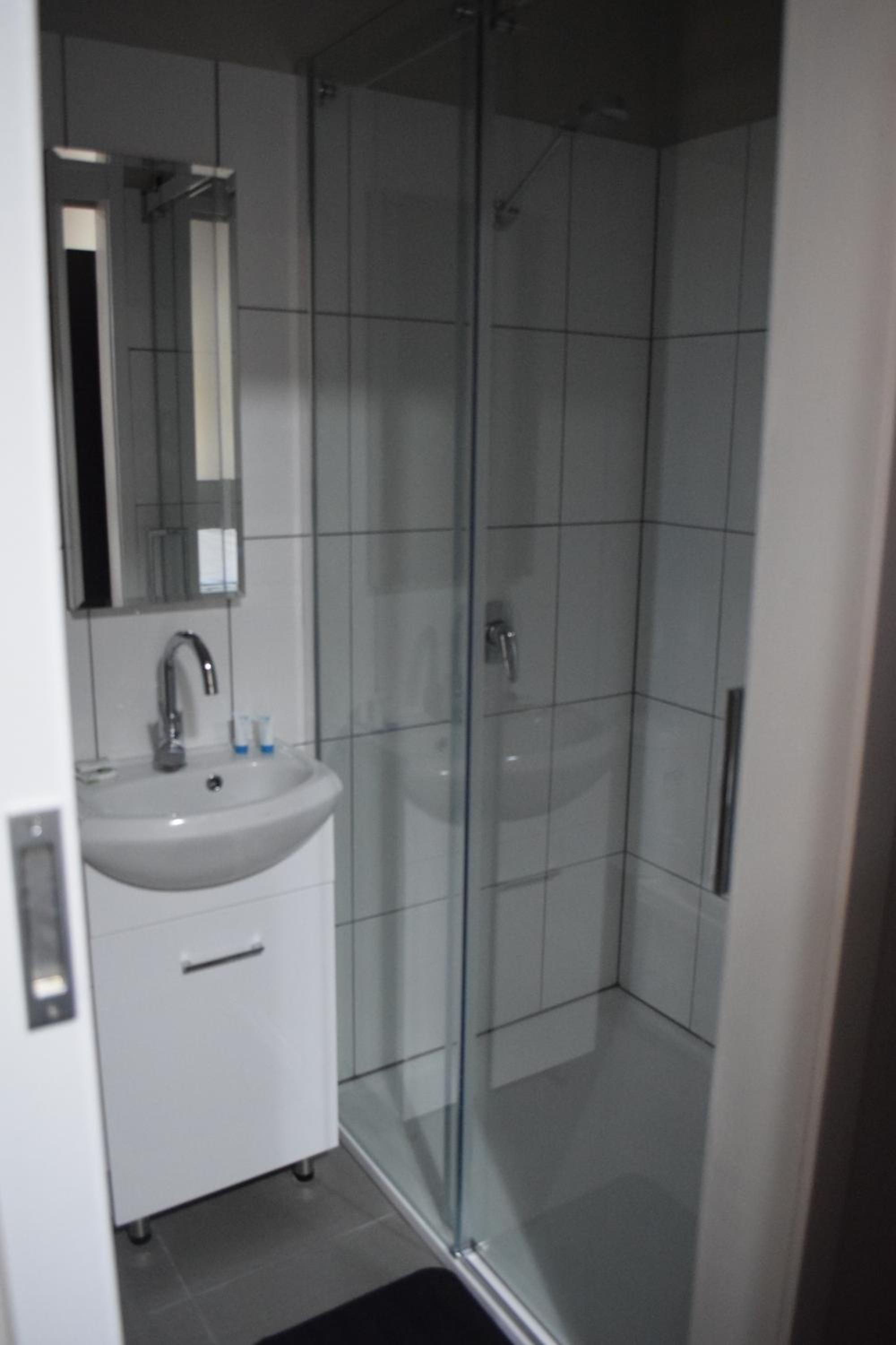 Deluxe Double Room with Shower - Photo 13