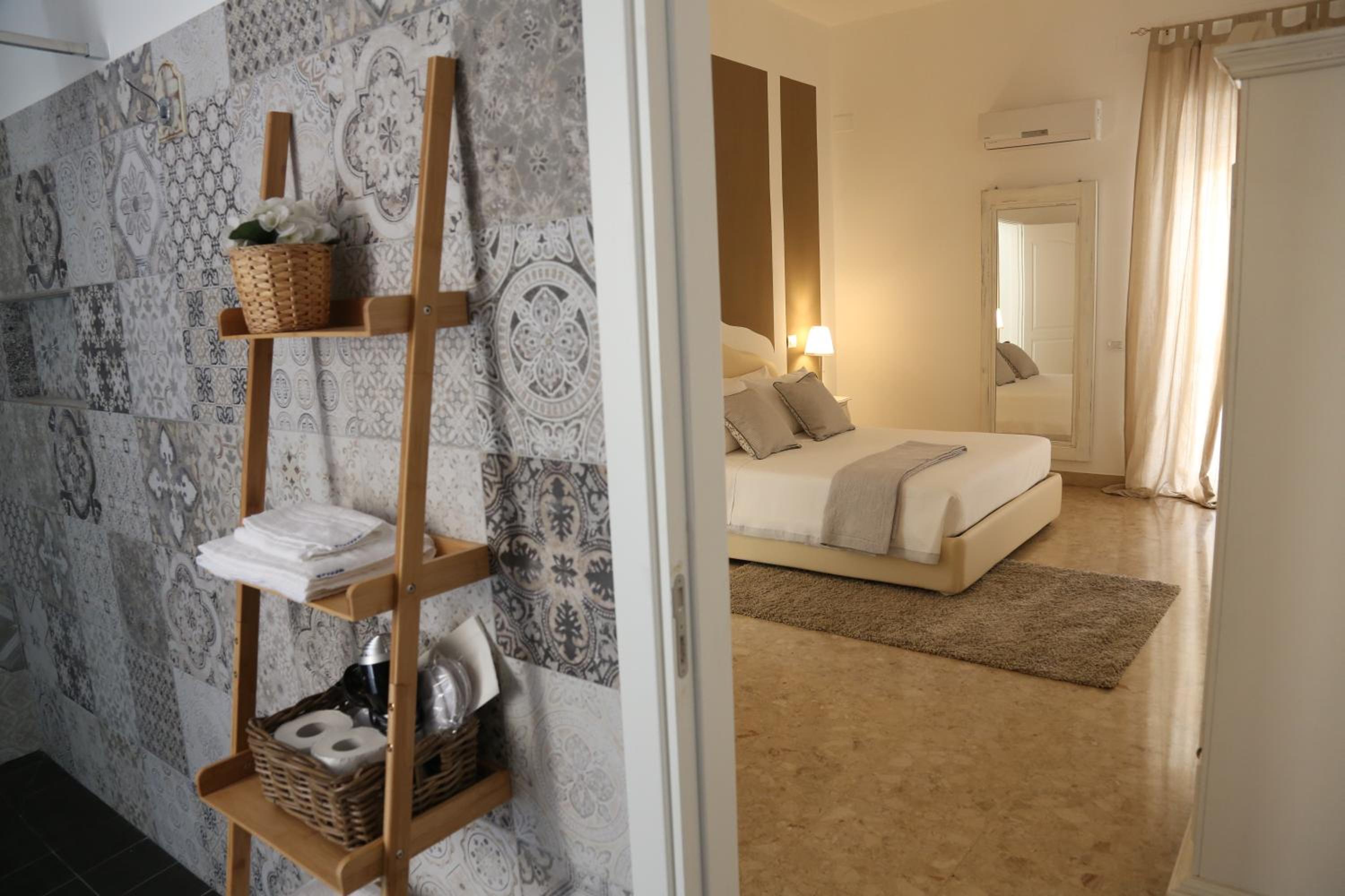 Double Room with Balcony photo 2