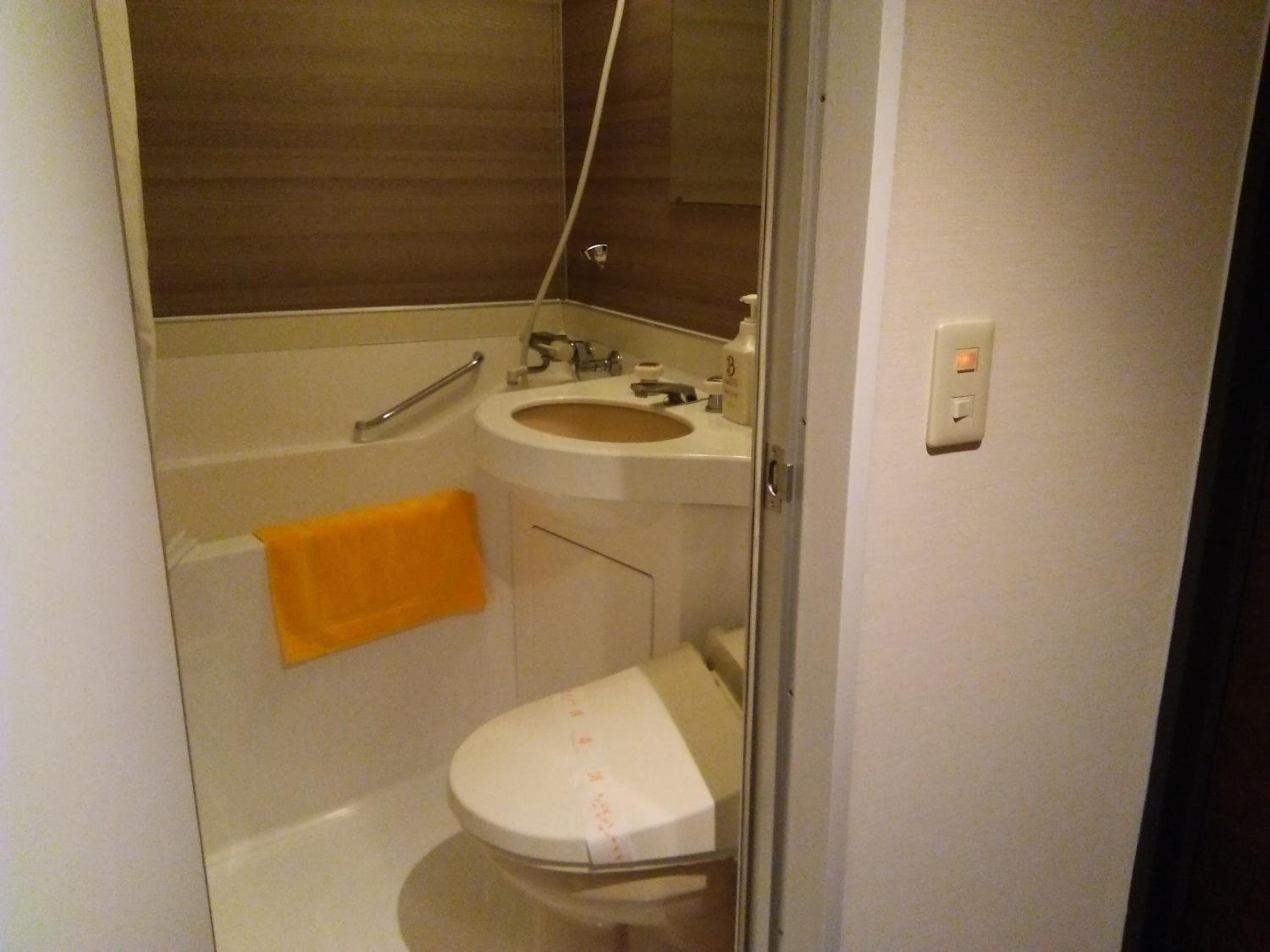 Standard Single Room - Non-Smoking photo 2