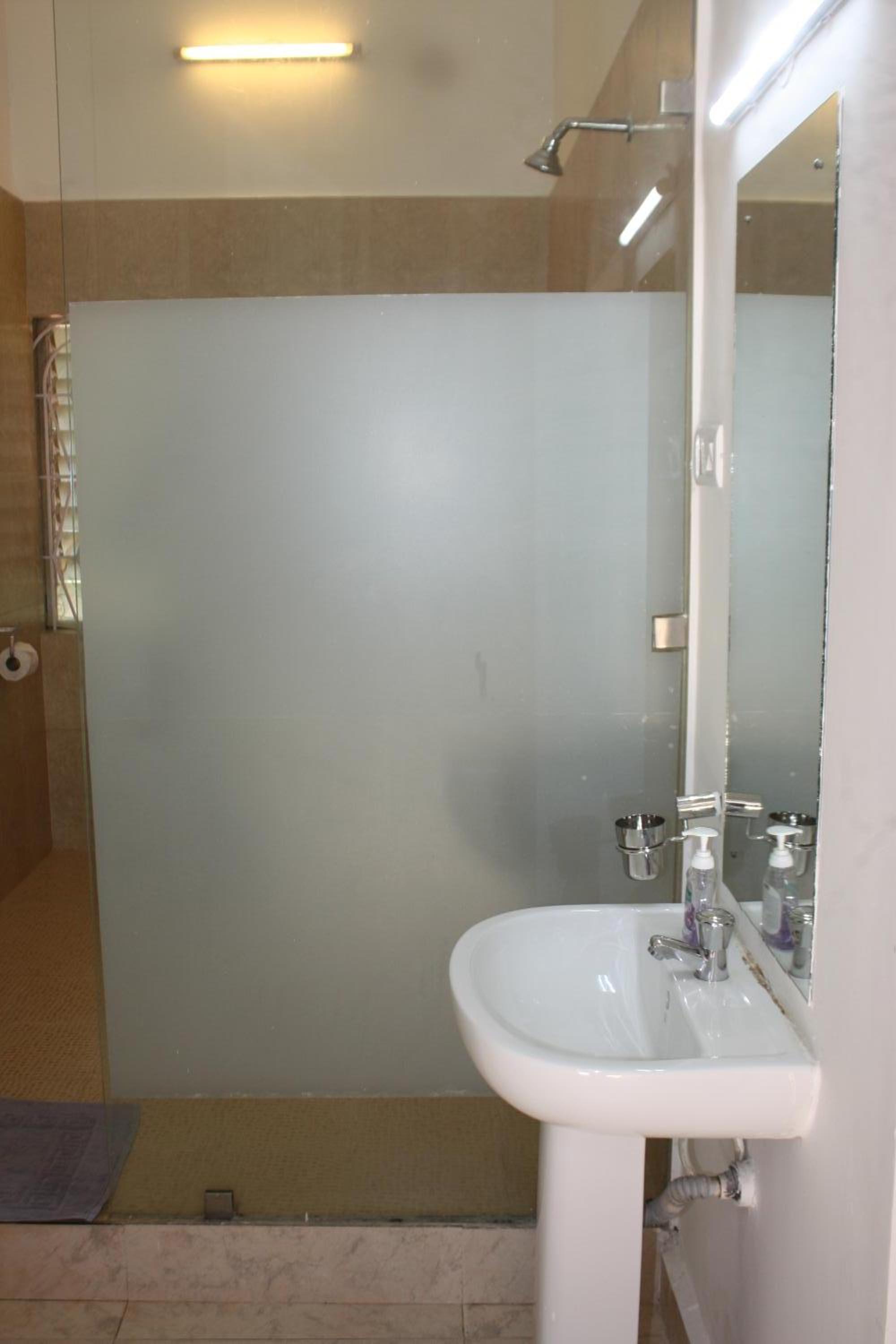 Large Double or Twin Room photo 2