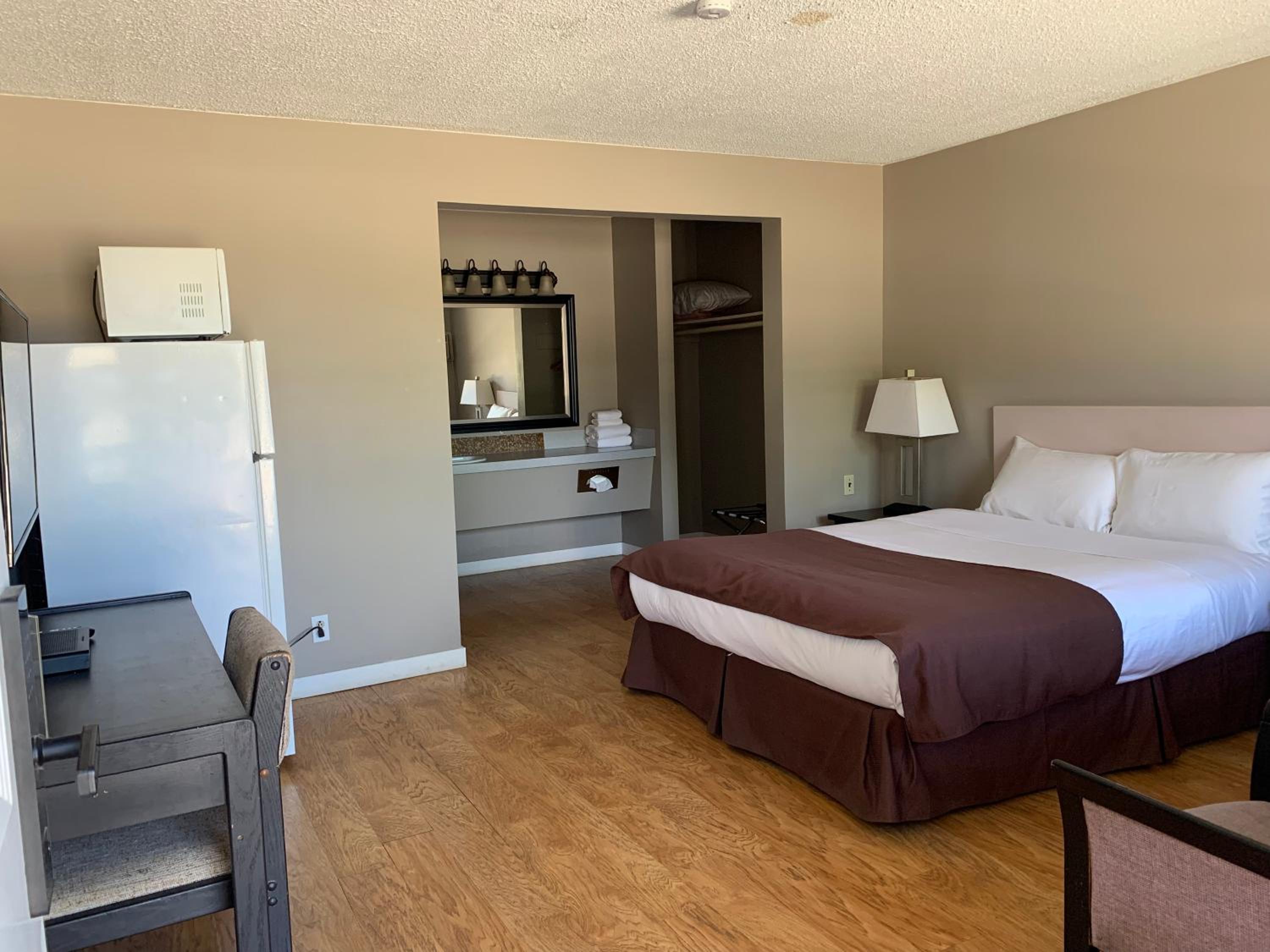 Economy Double Room photo 2