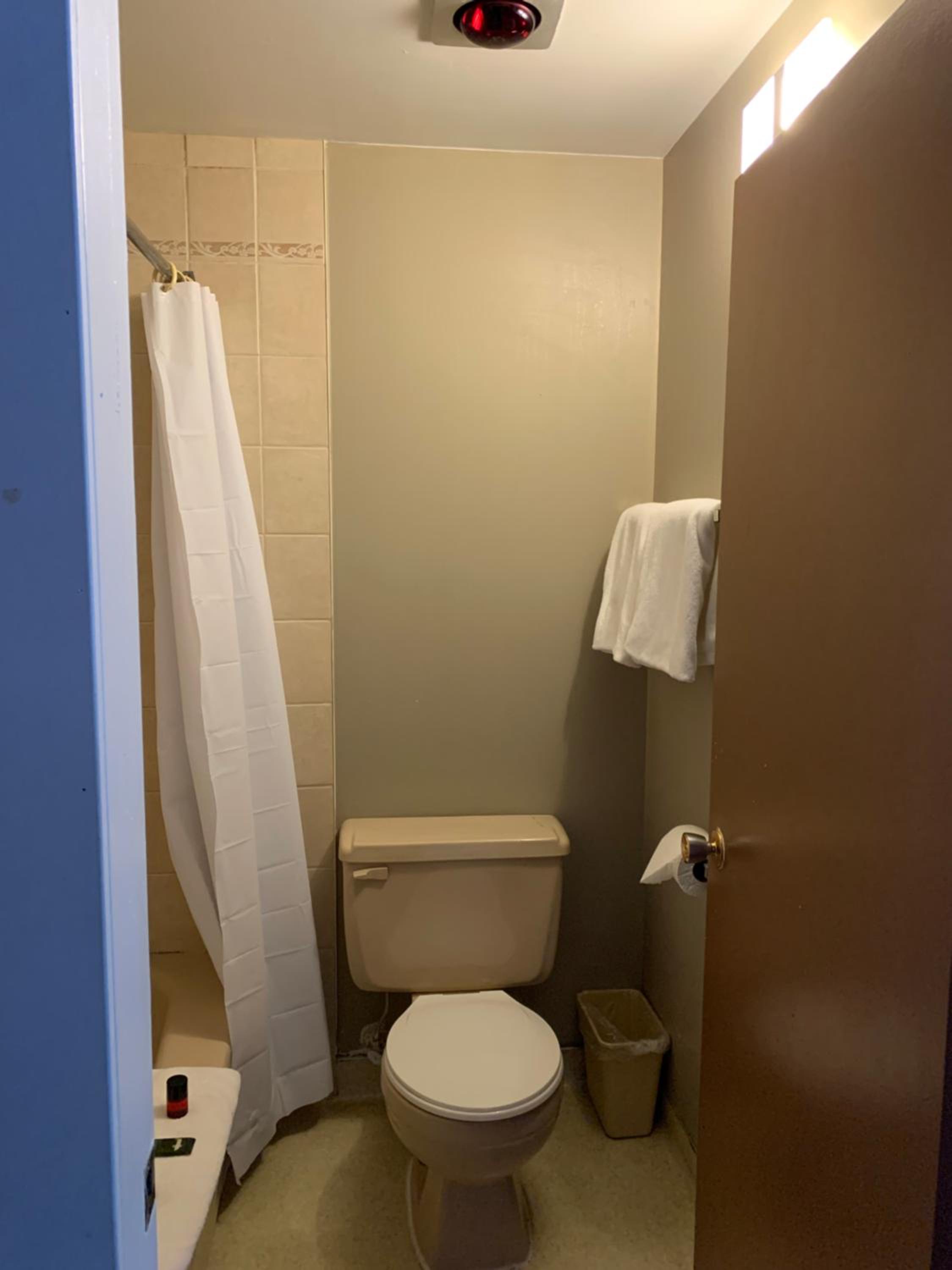 Economy Double Room photo 3