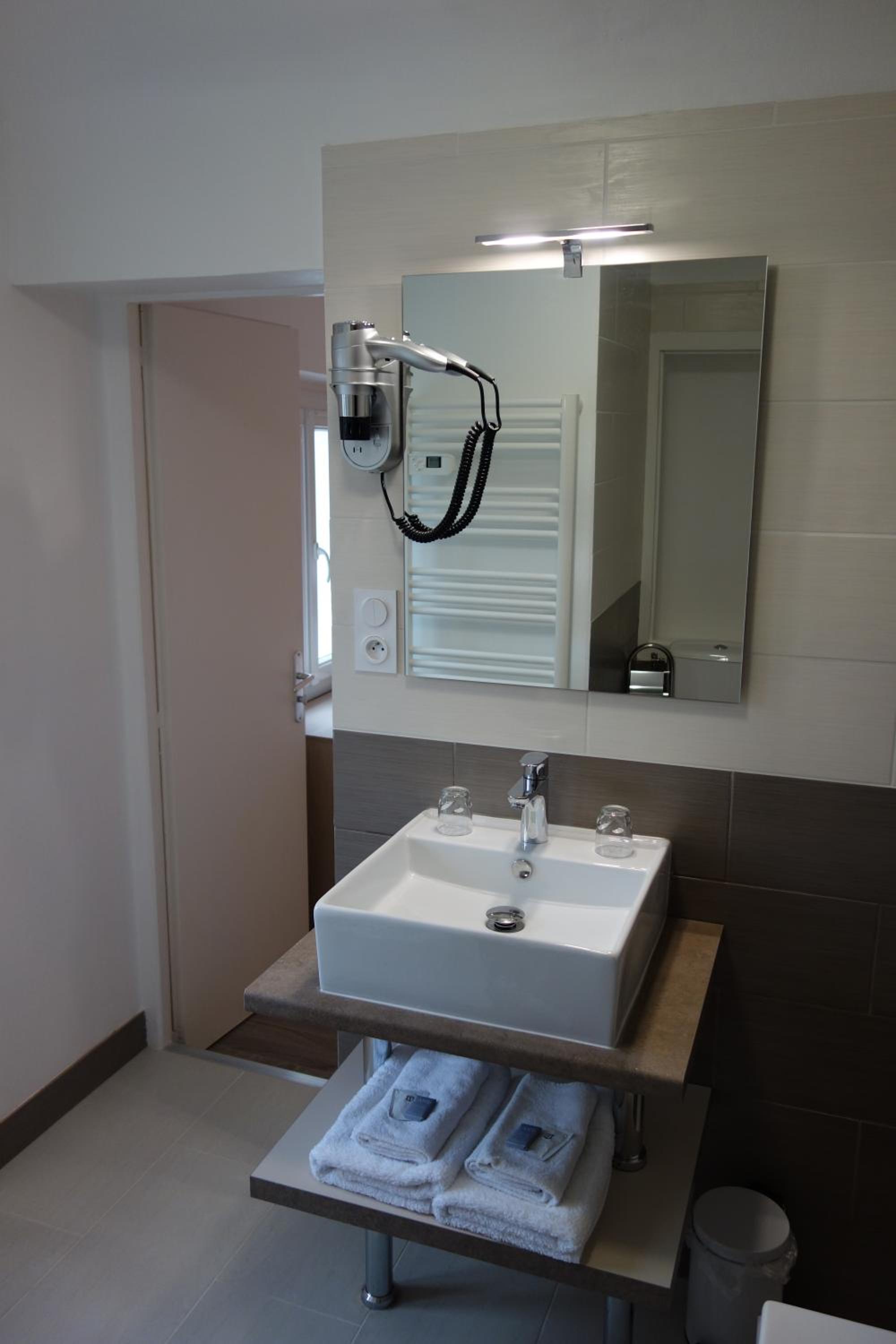 Superior Triple Room with Terrace photo 2