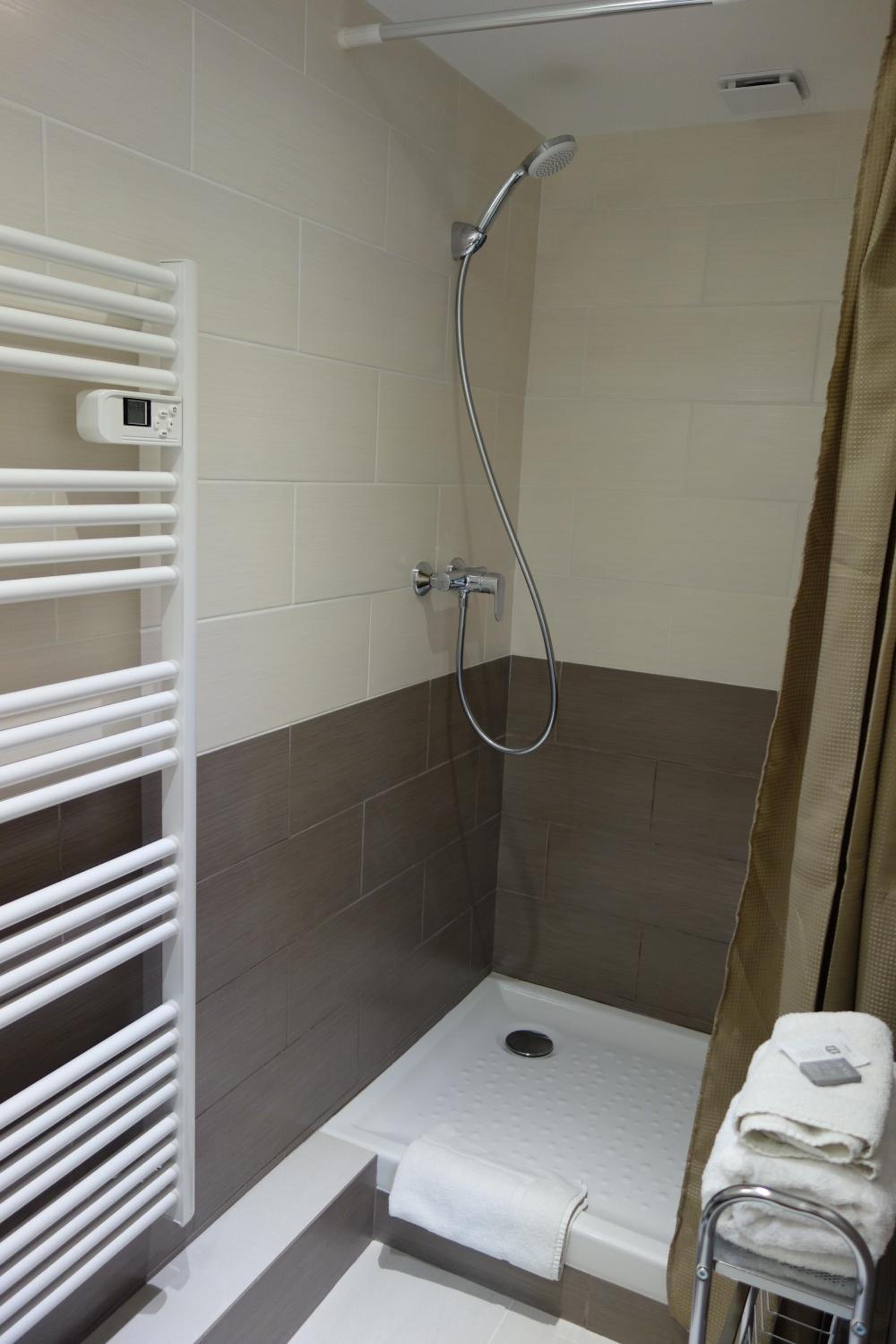 Superior Triple Room with Terrace photo 3