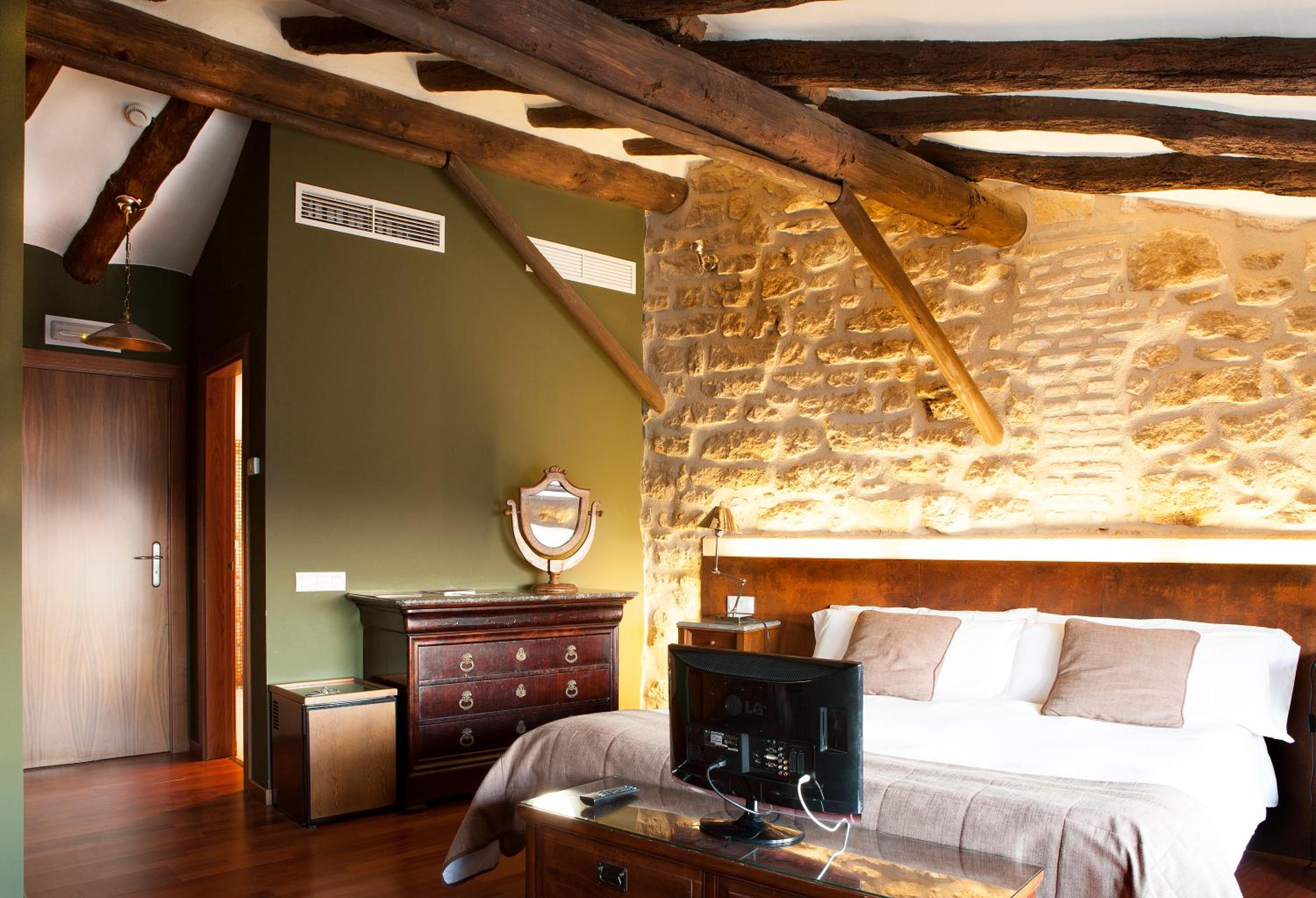 Superior Double Room - Photo 14
