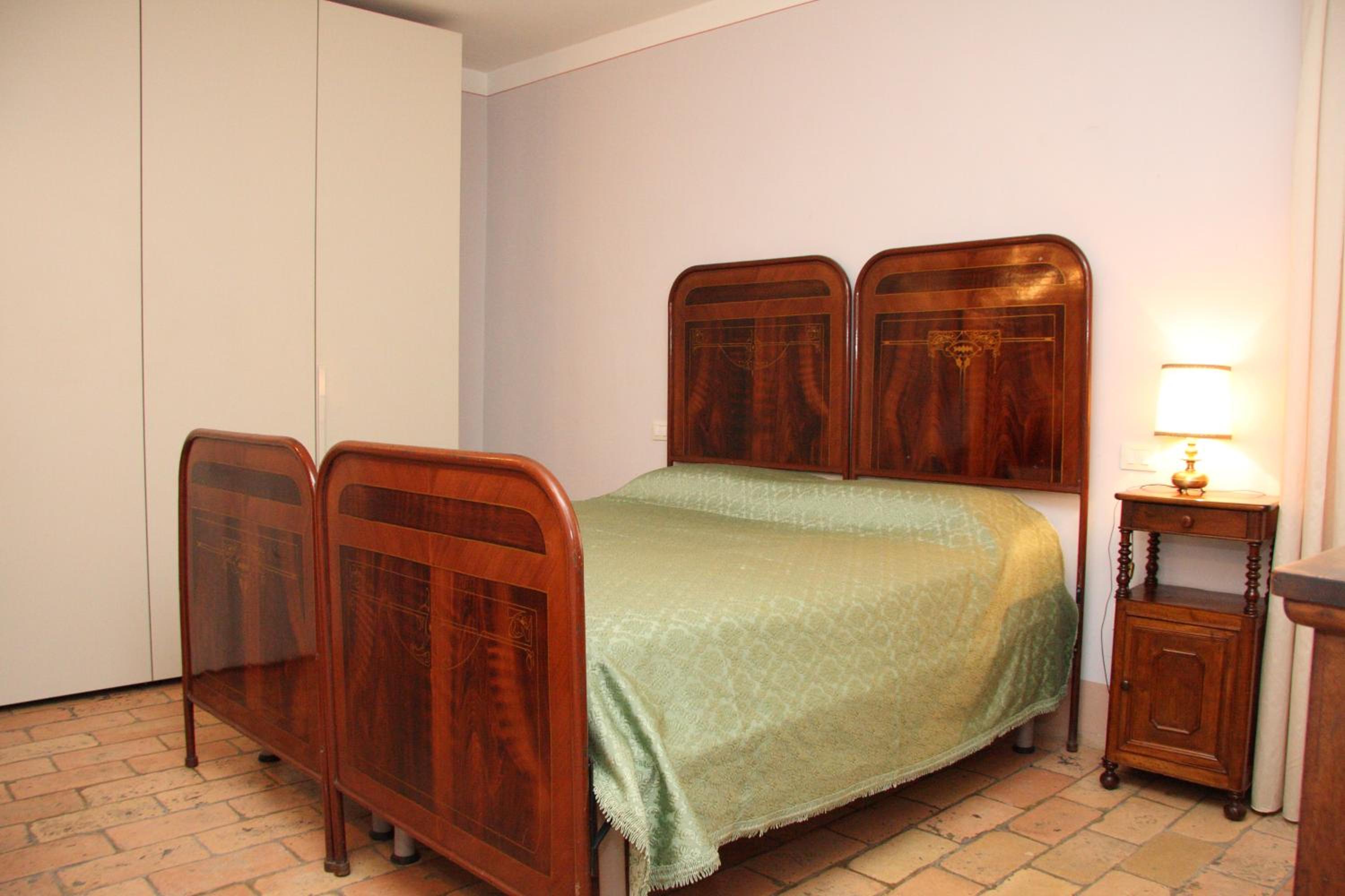 Double Room with Shared Bathroom photo 1