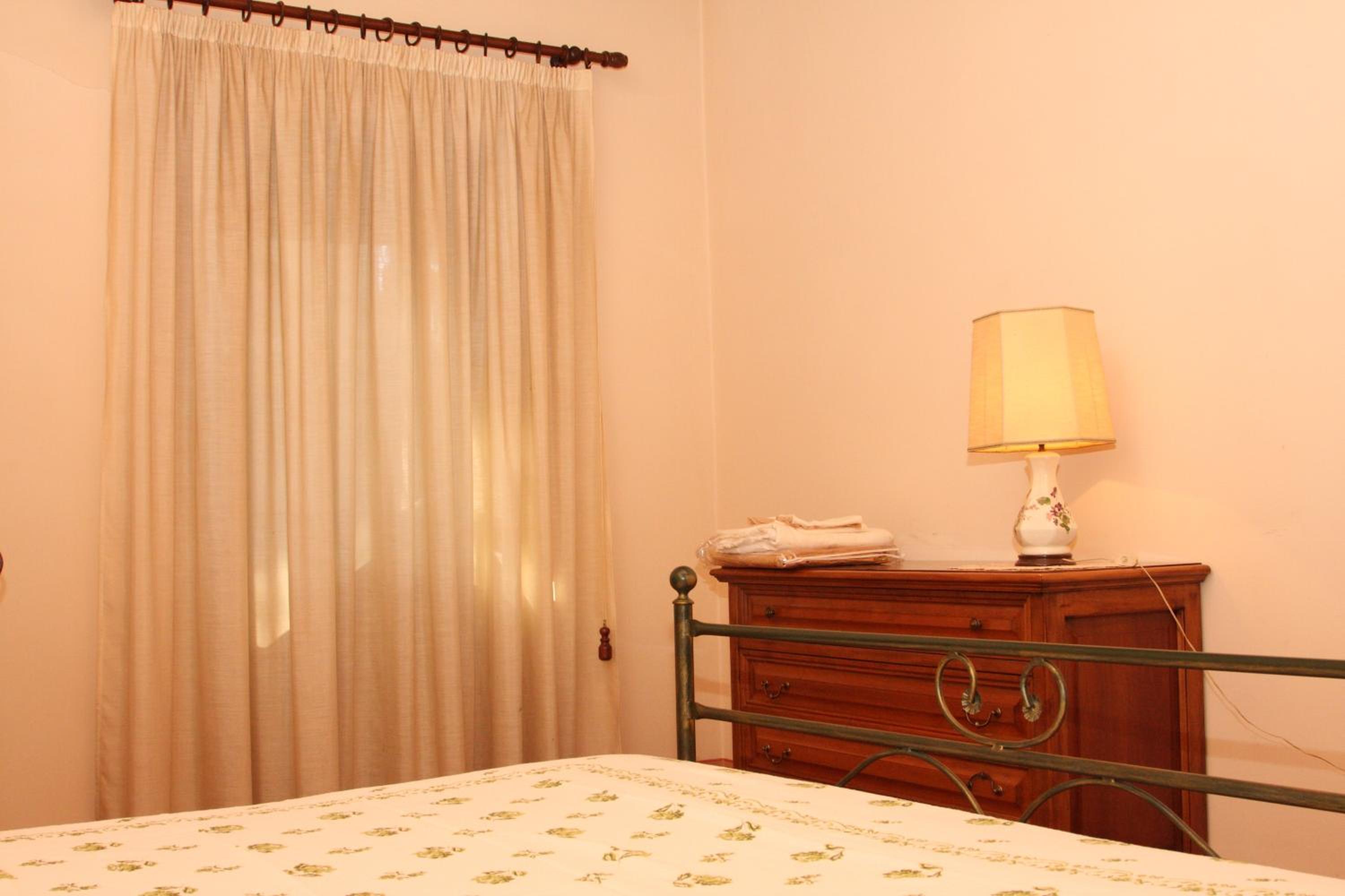 Deluxe Room (2 Adults + 1 Child) photo 3