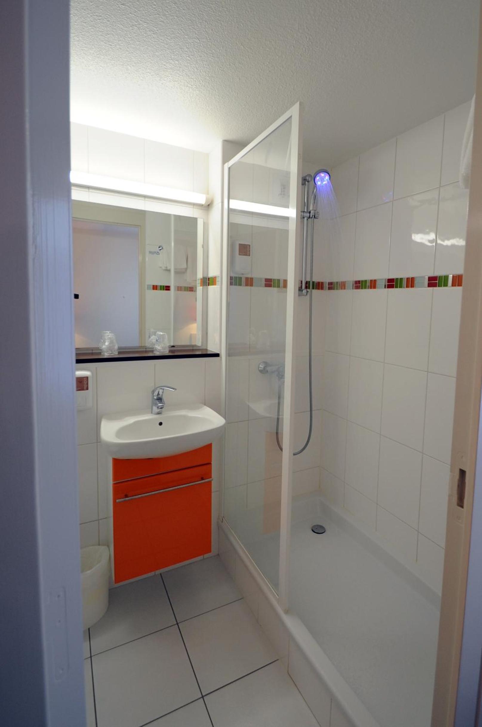 Superior Quadruple Room - Photo 6