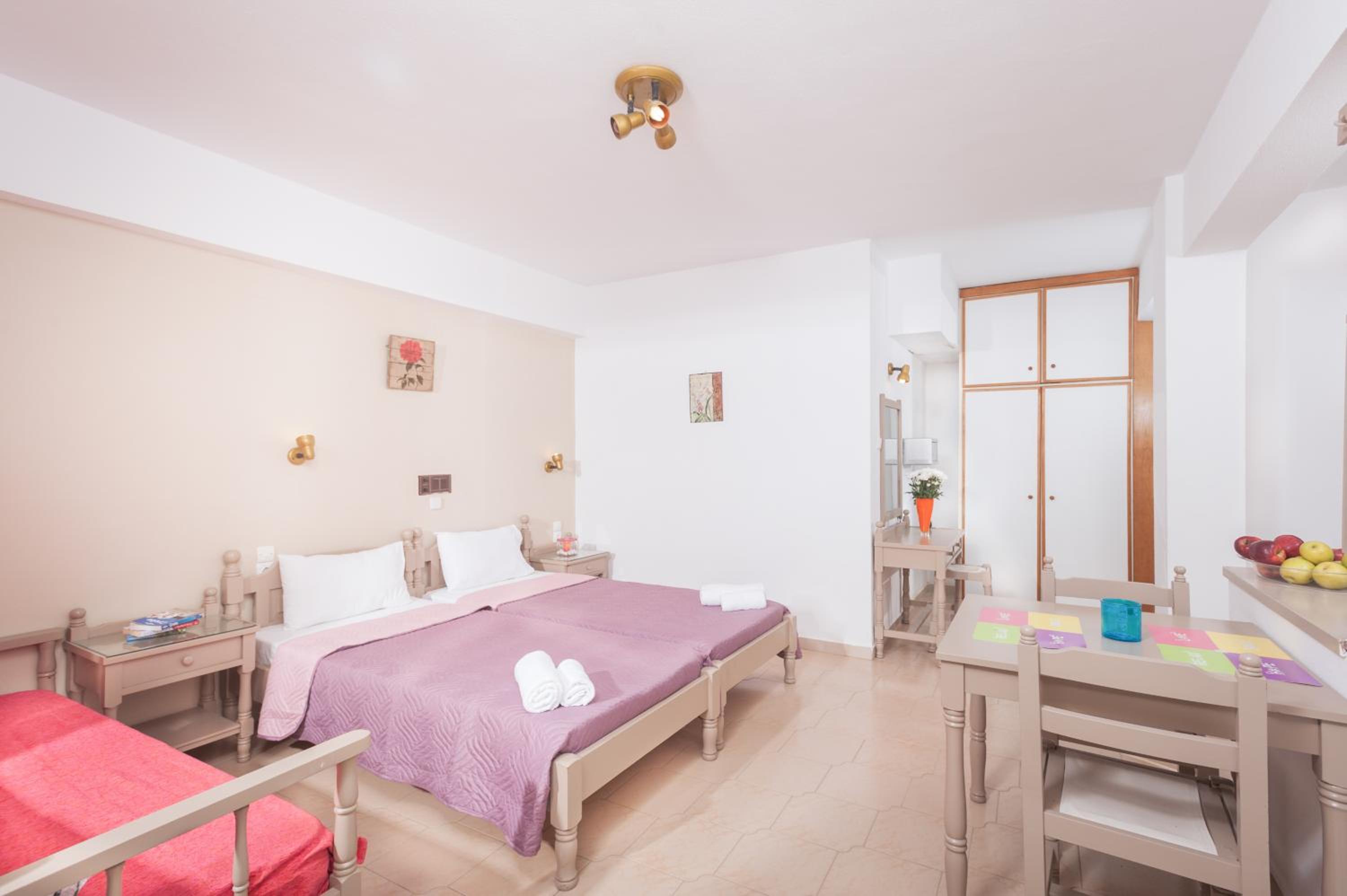 Studio (2-3 Adults) - Photo 6