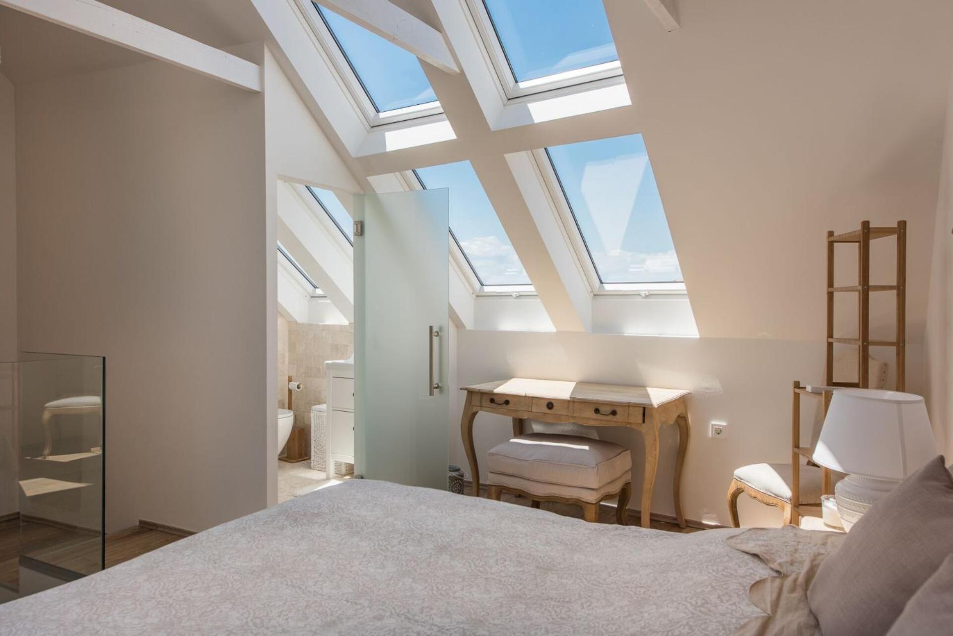 Three-Bedroom Apartment - Photo 9