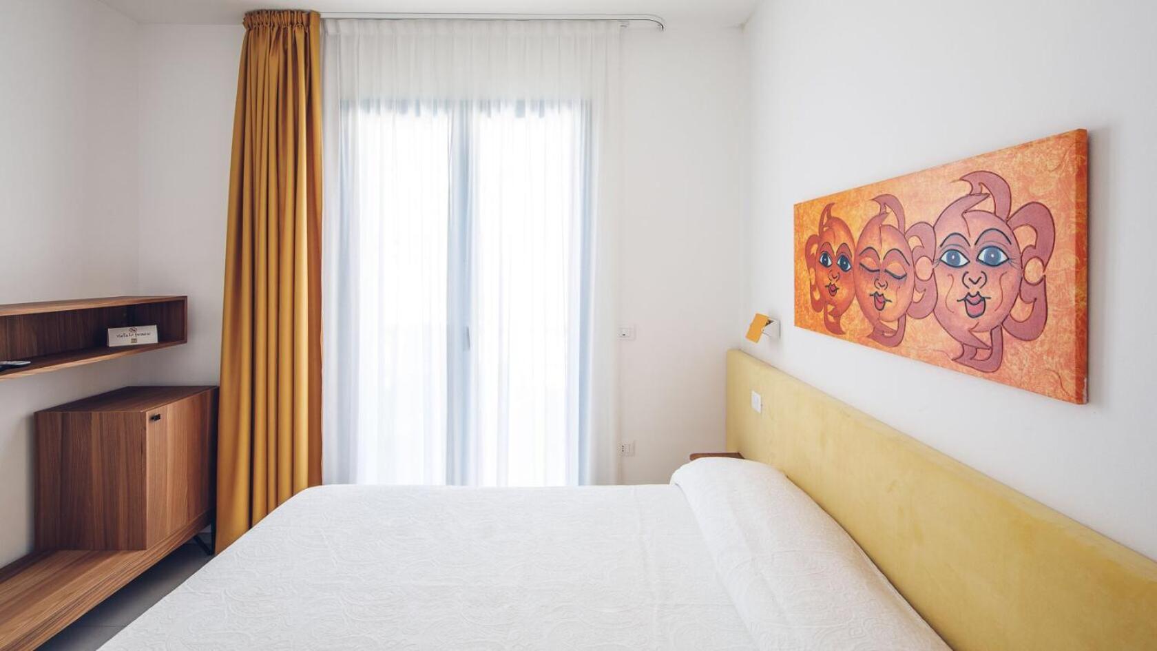 Double Room with Private Bathroom photo 2