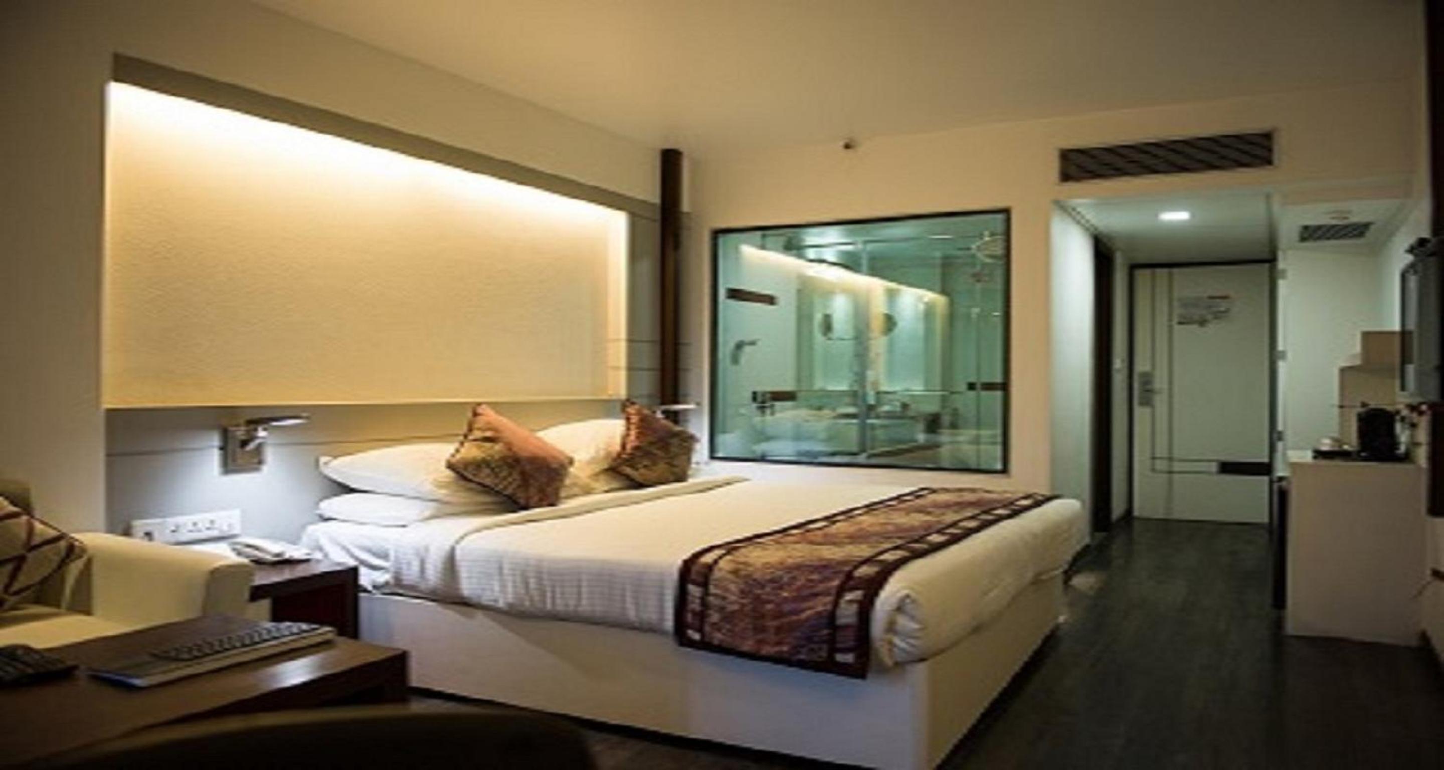 Grand Room King Bed