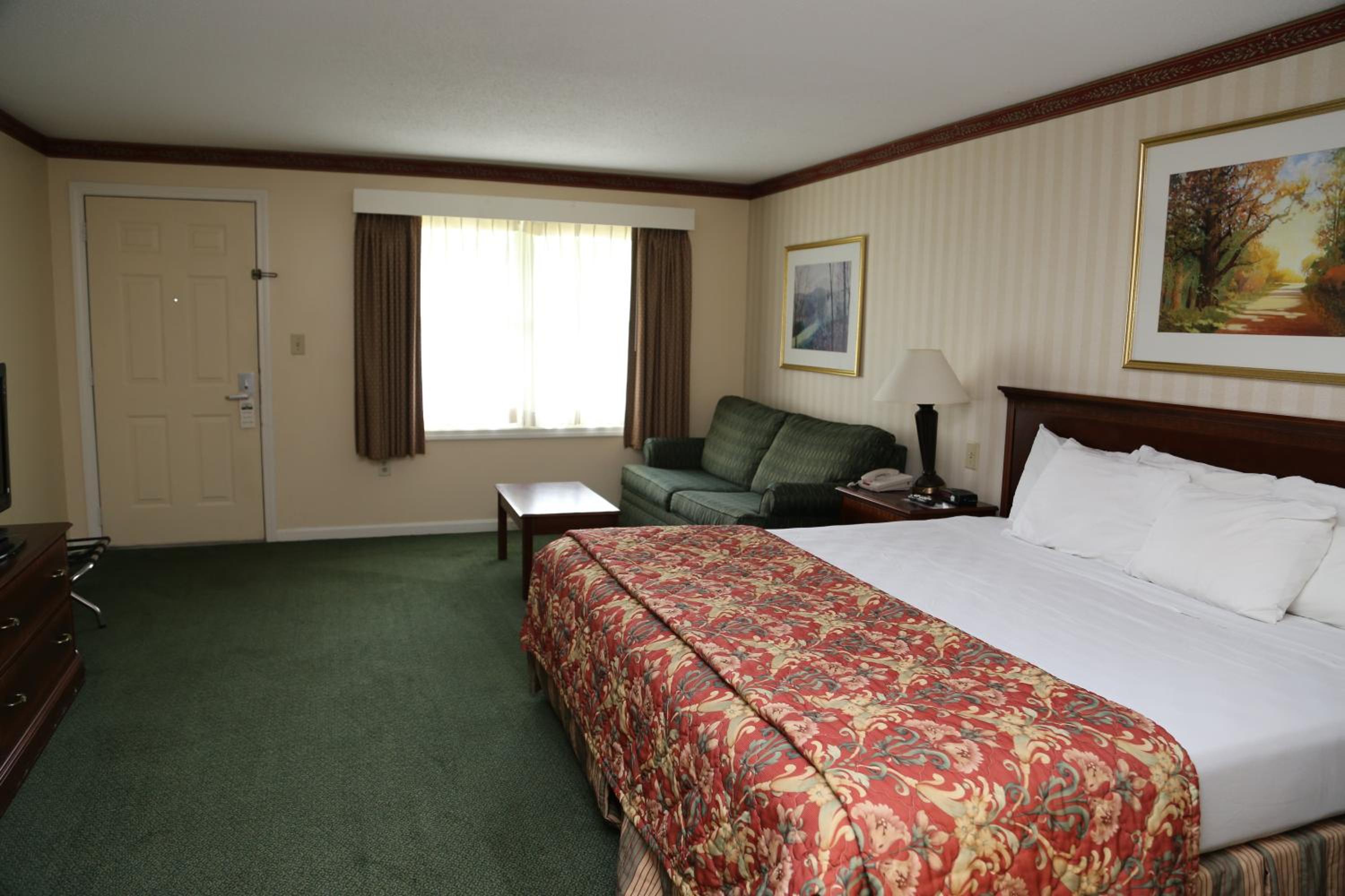 King Room with Sofa Bed photo 1