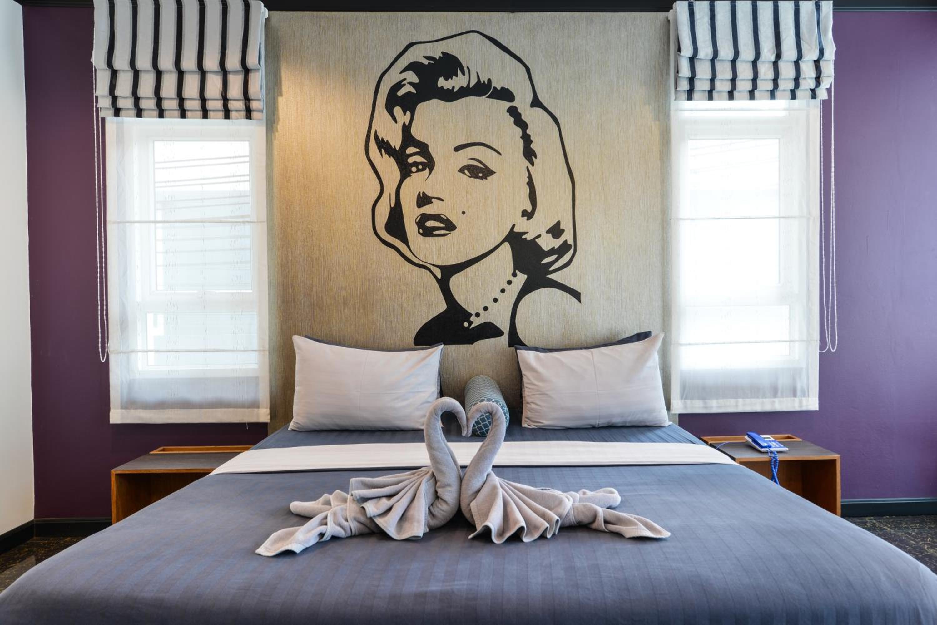 Deluxe Double Room with Sea View - Photo 4