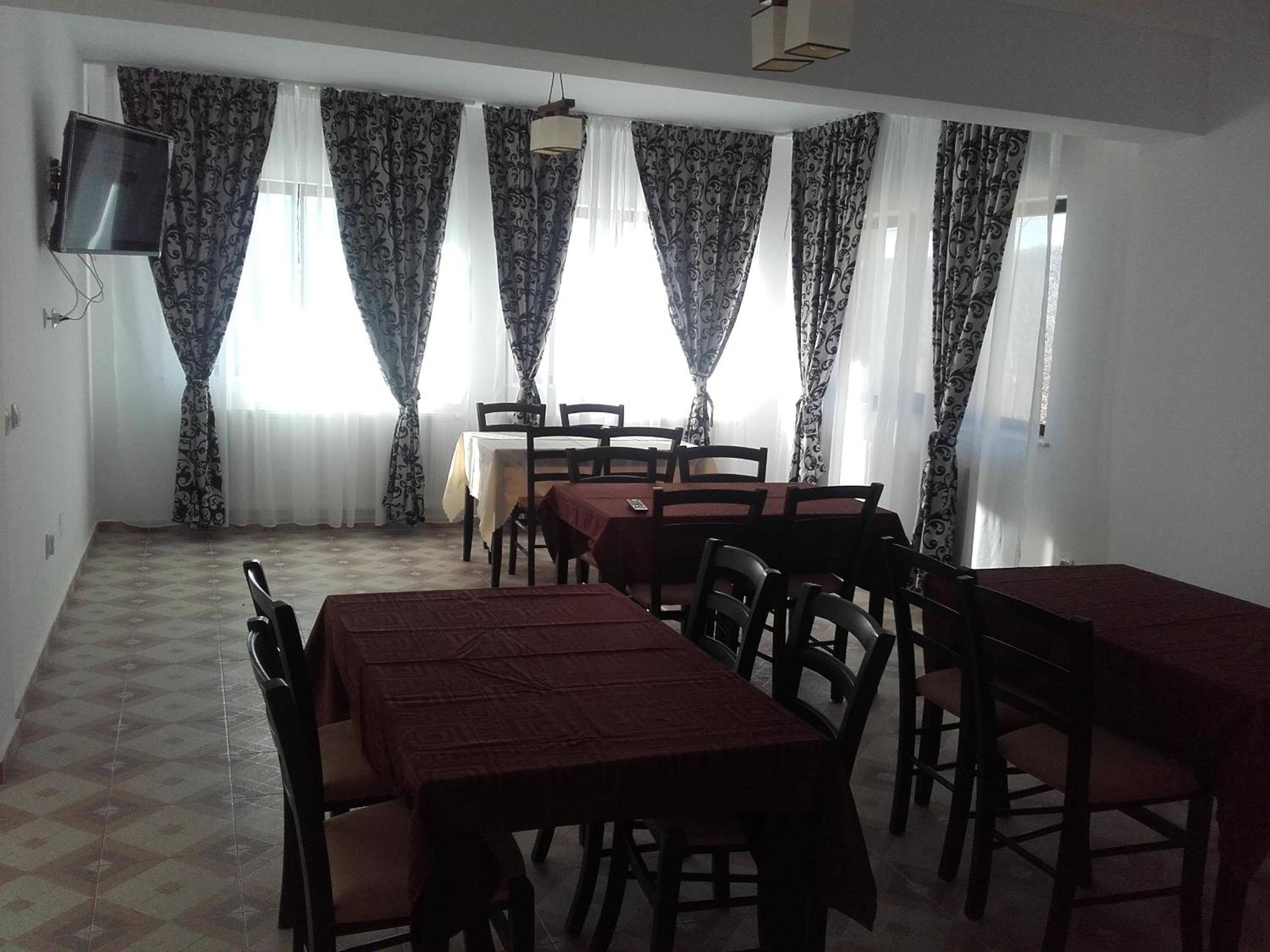 Double Room with Mountain View - Photo 13