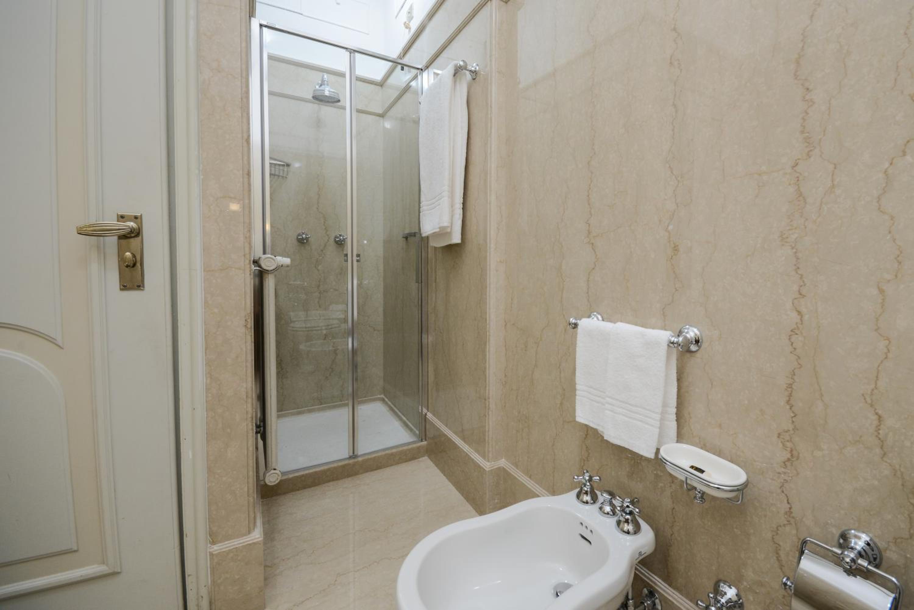 Junior Suite - Photo 6