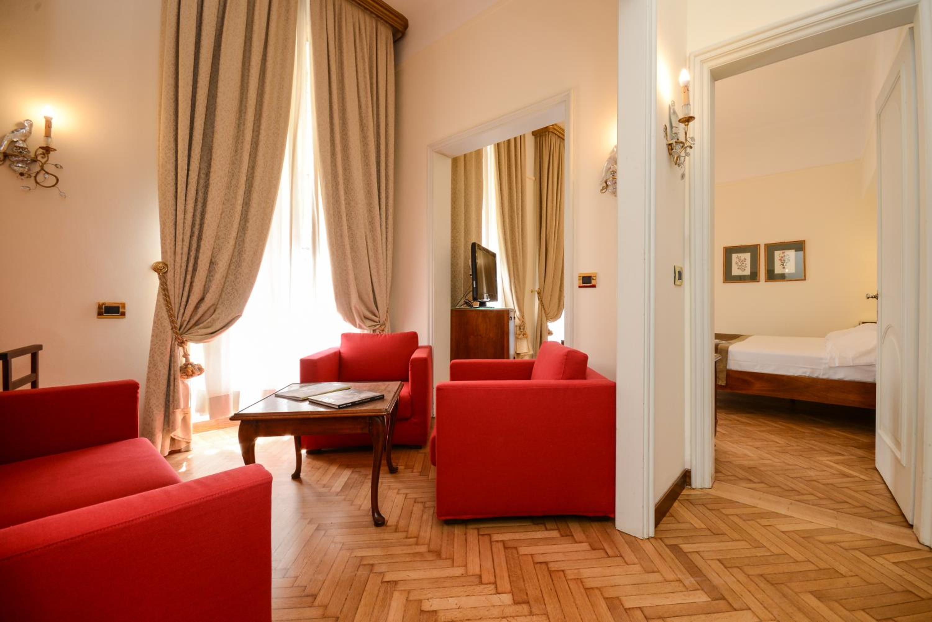 Junior Suite - Photo 10