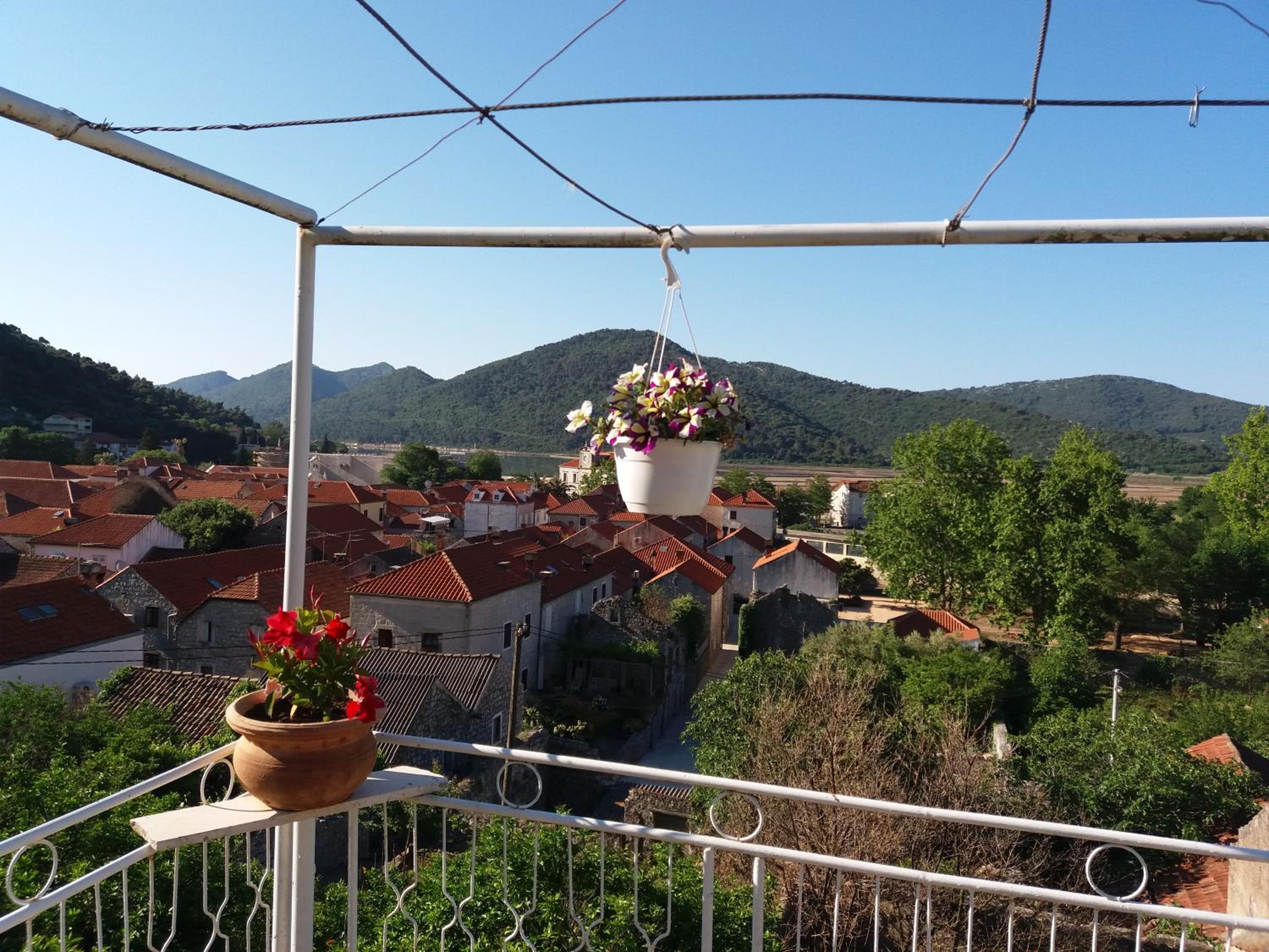 Studio Apartment with Sea View photo 3