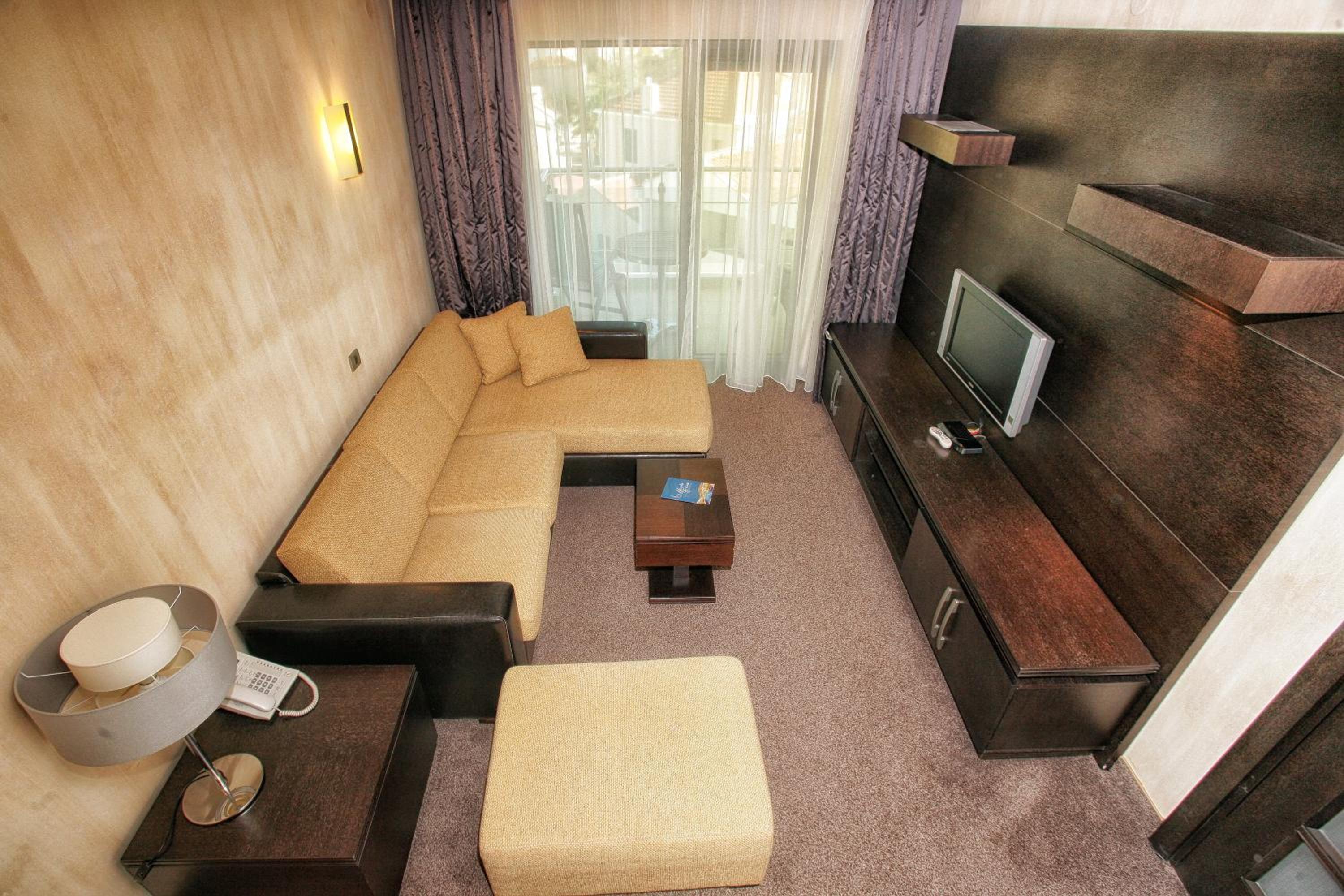 Family Room with Park View - Photo 1