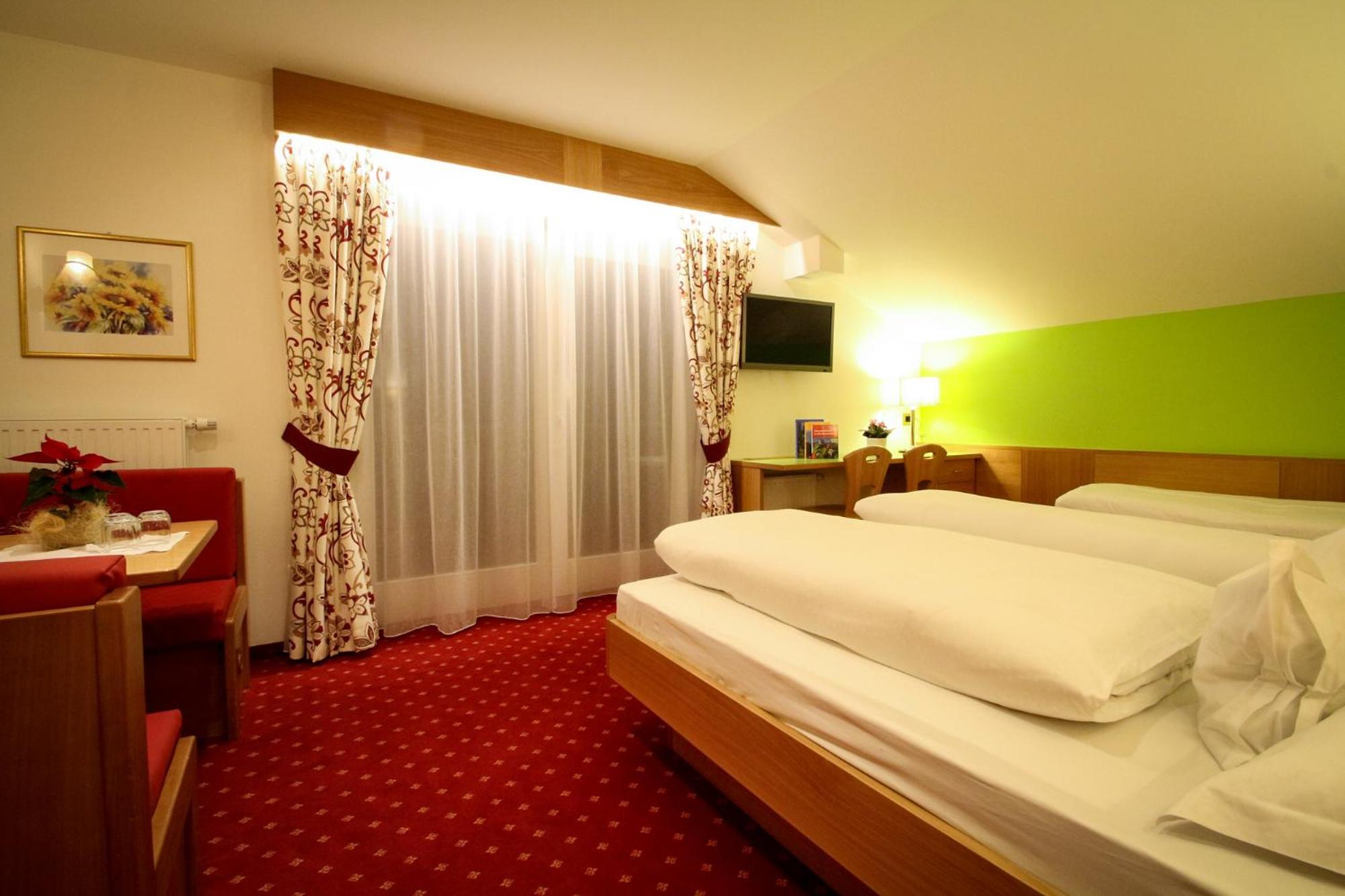 Triple Room with Balcony photo 1