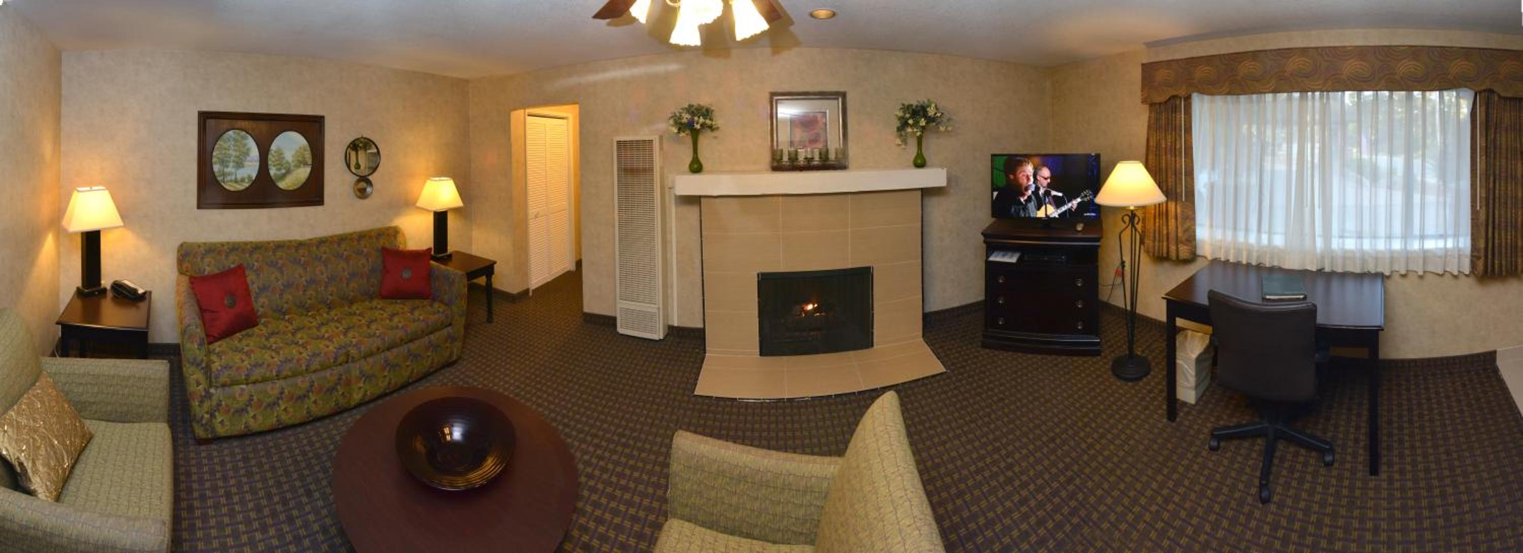 Premium King Suite - Photo 1