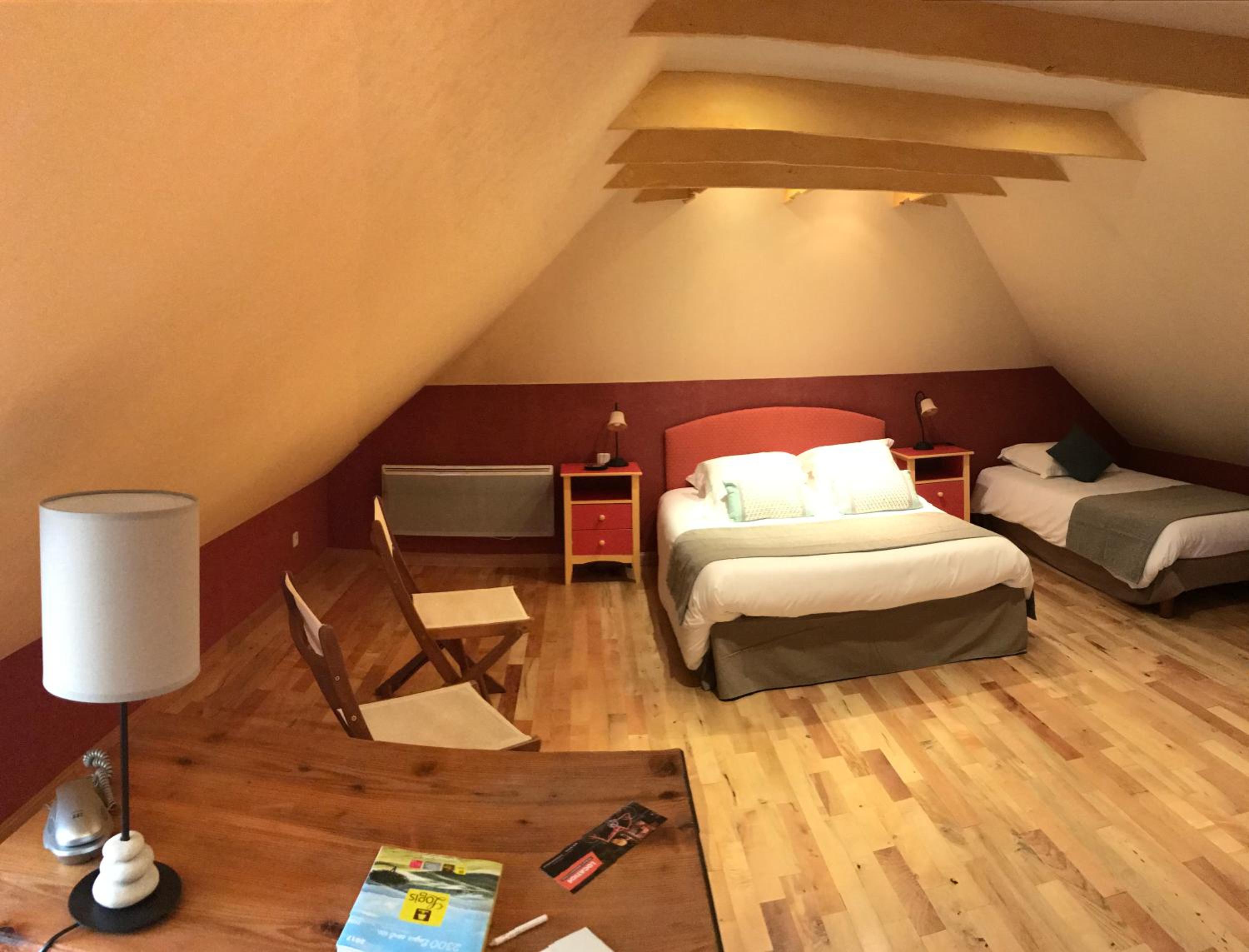 Family Room (3 Adults)