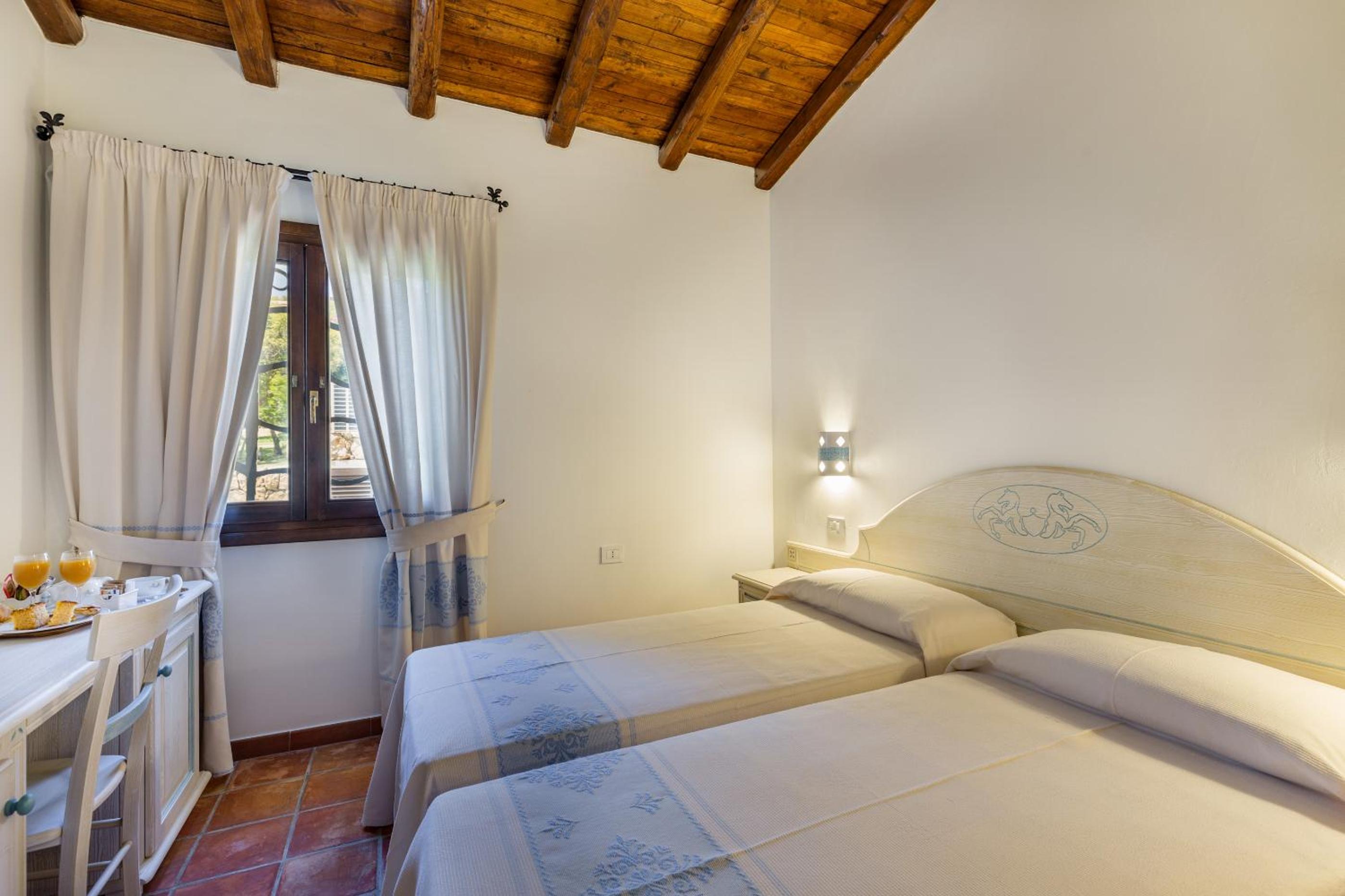 Three-Bedroom Suite with Swimming Pool photo 3