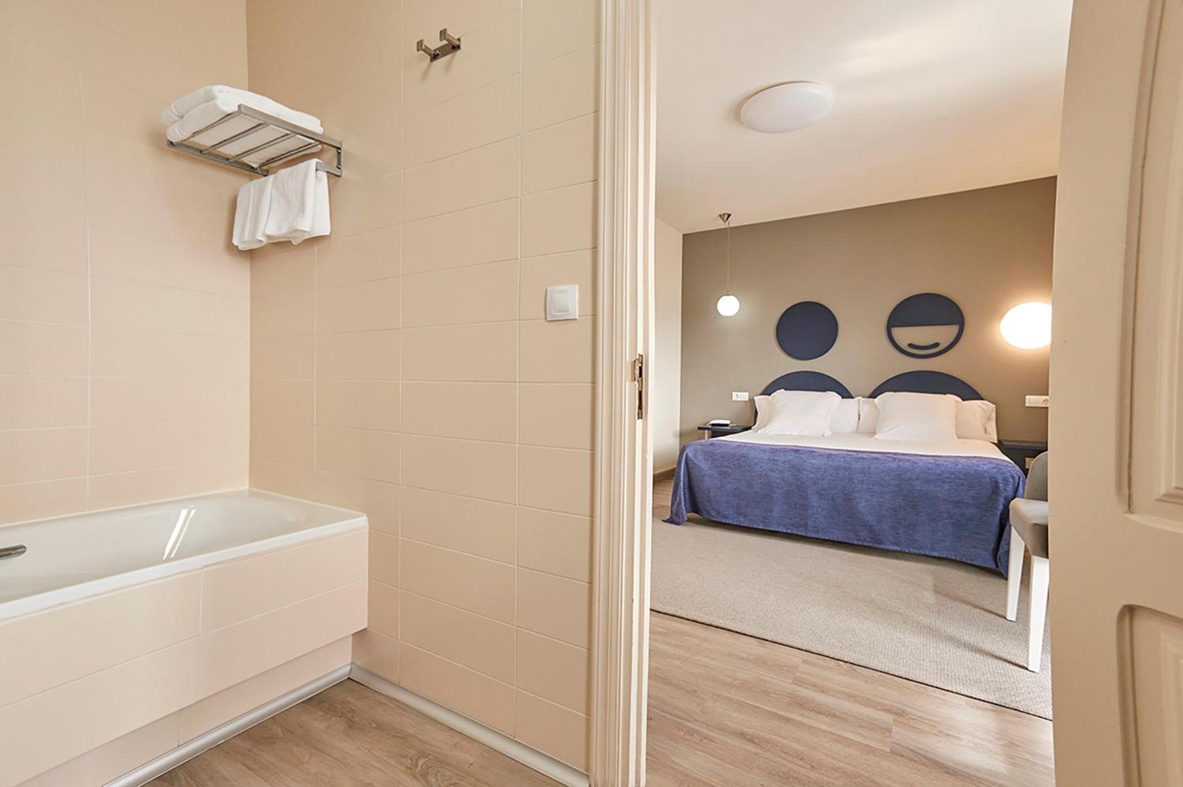 Suite (2 Adultos + 1 Niño)