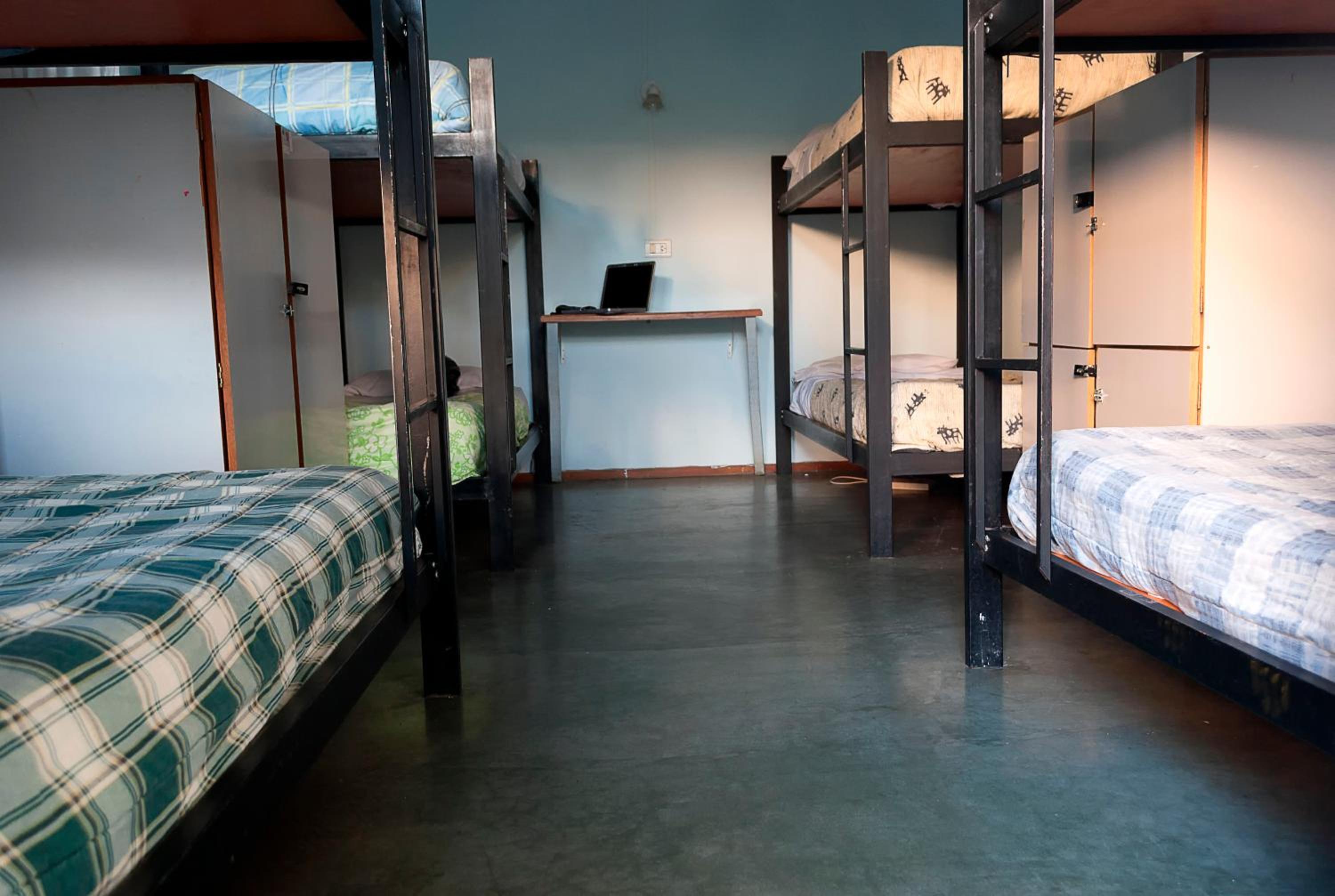 Bed in 8-Bed Mixed Dormitory Room photo 1