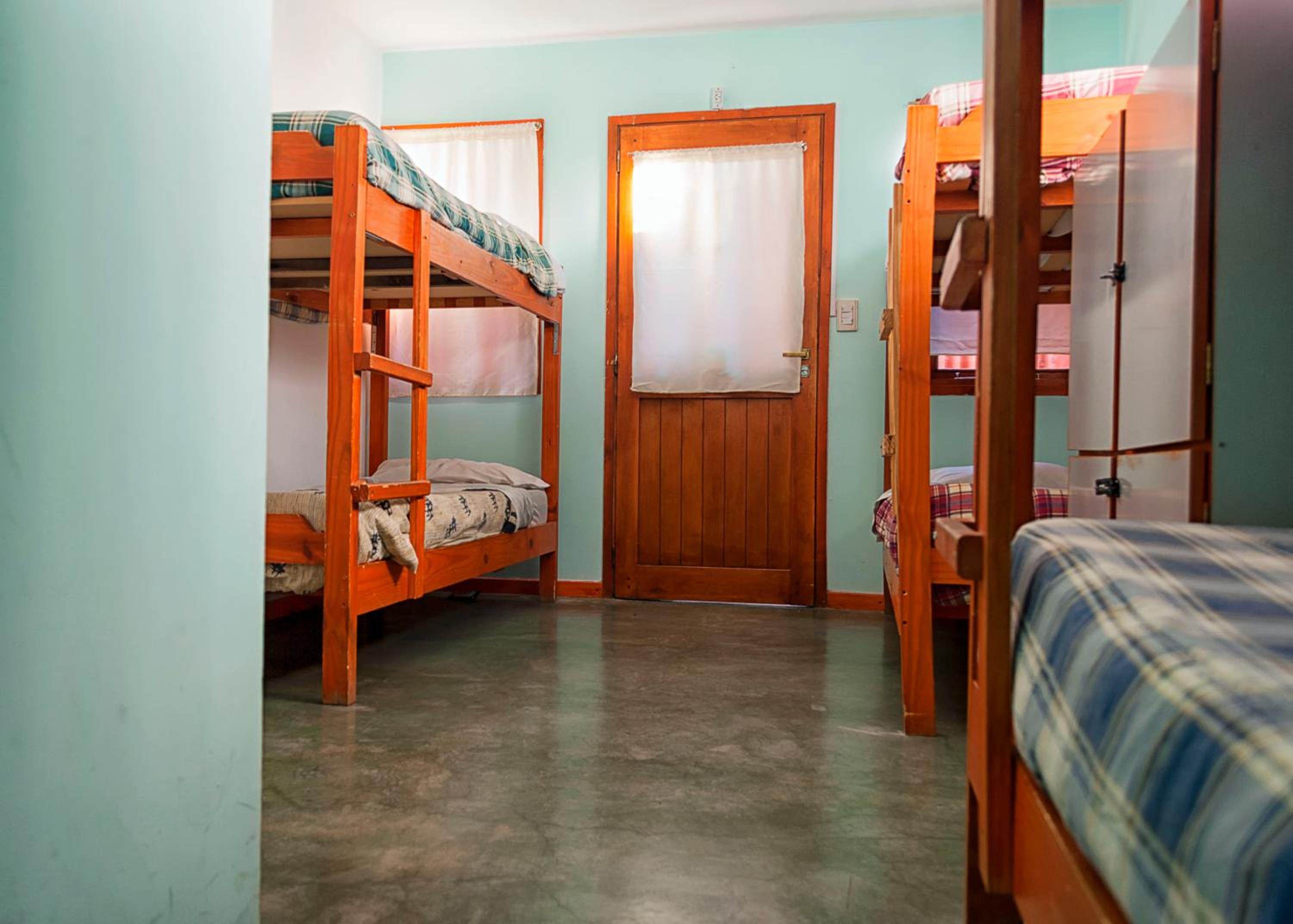 Bed in 6-Bed Mixed Dormitory Room photo 1