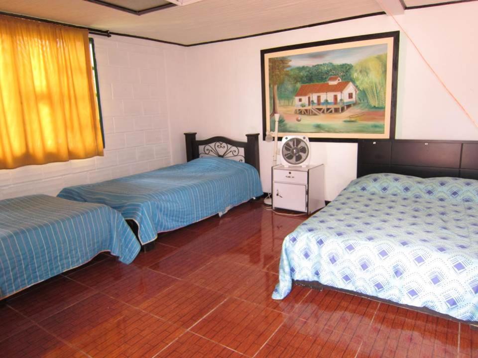 Standard Family Room photo 1