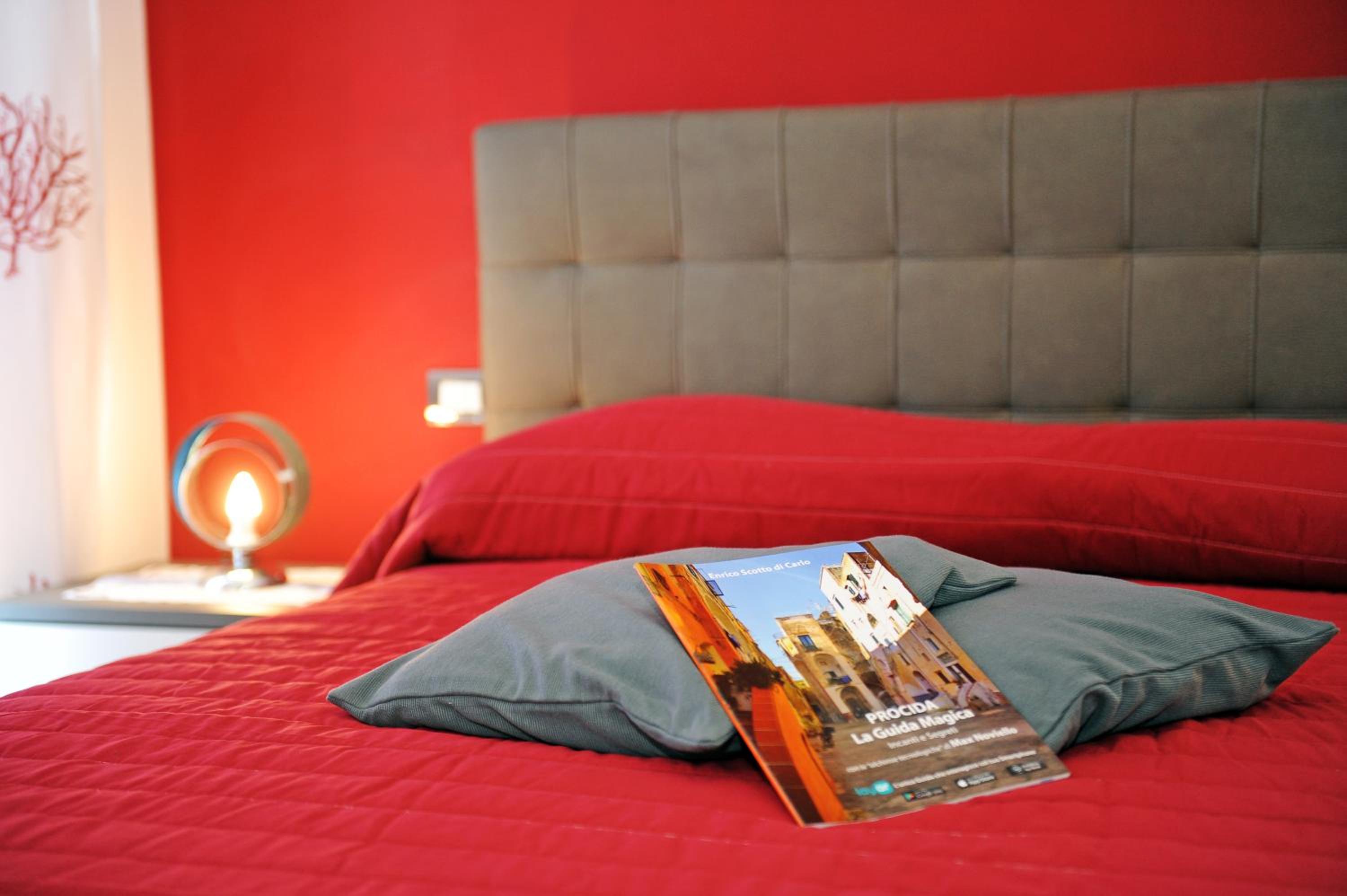 Quadruple Room with Balcony and Sea View photo 2